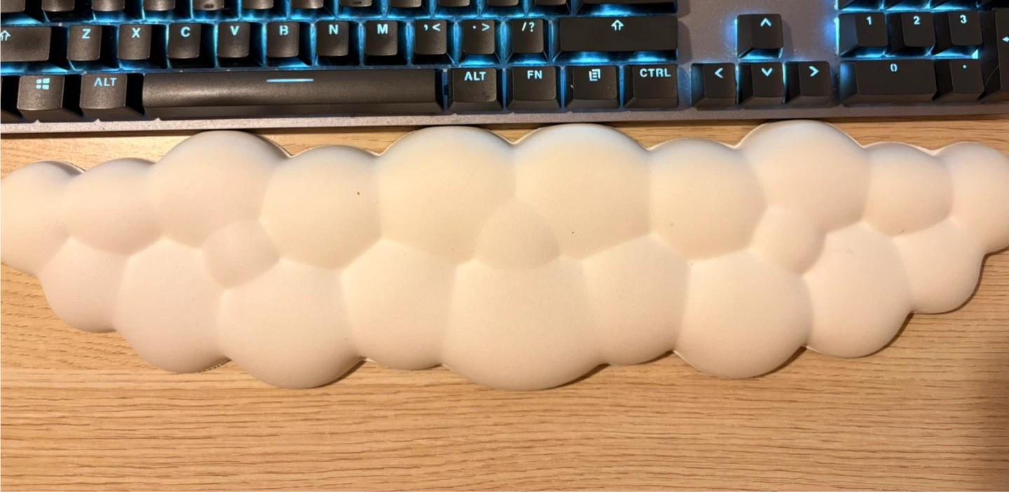 White Cloud Wrist Rests (Keyboard + Mouse sized)