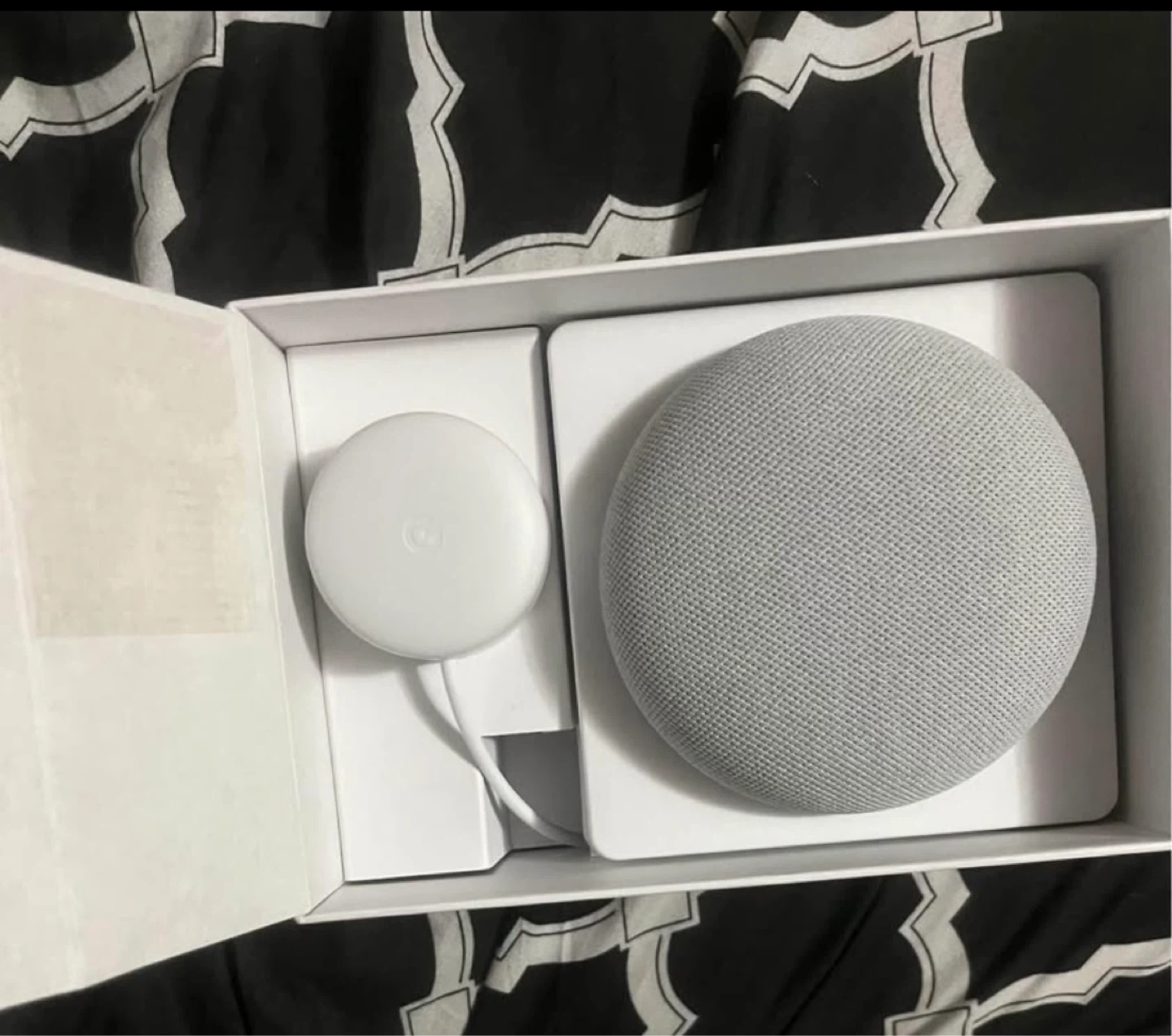 Google Nest Mini (2nd Gen) Smart Speaker - photo 4