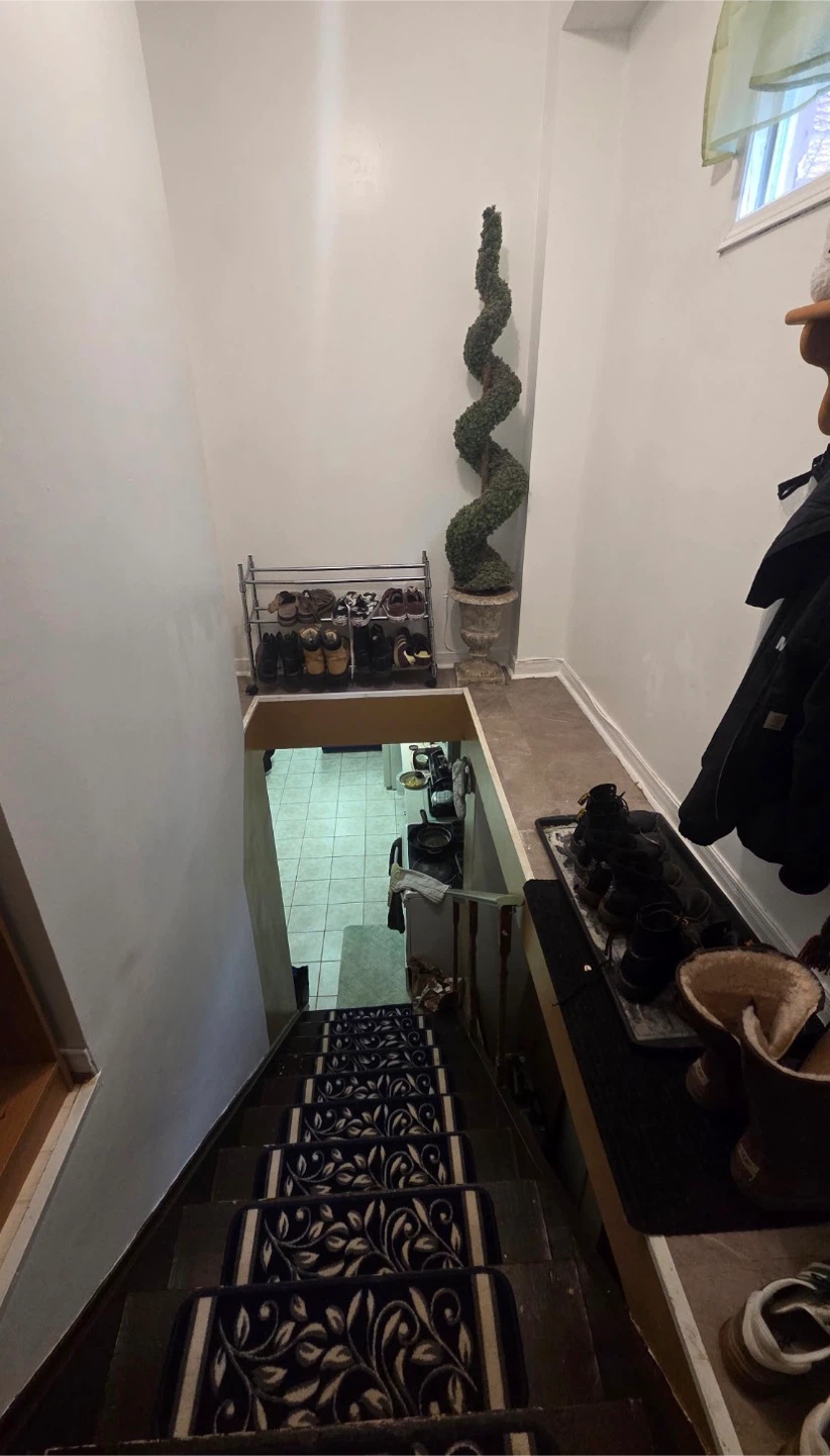 Apartment, 1.5 bedroom in basement (unfurnished) - photo 2