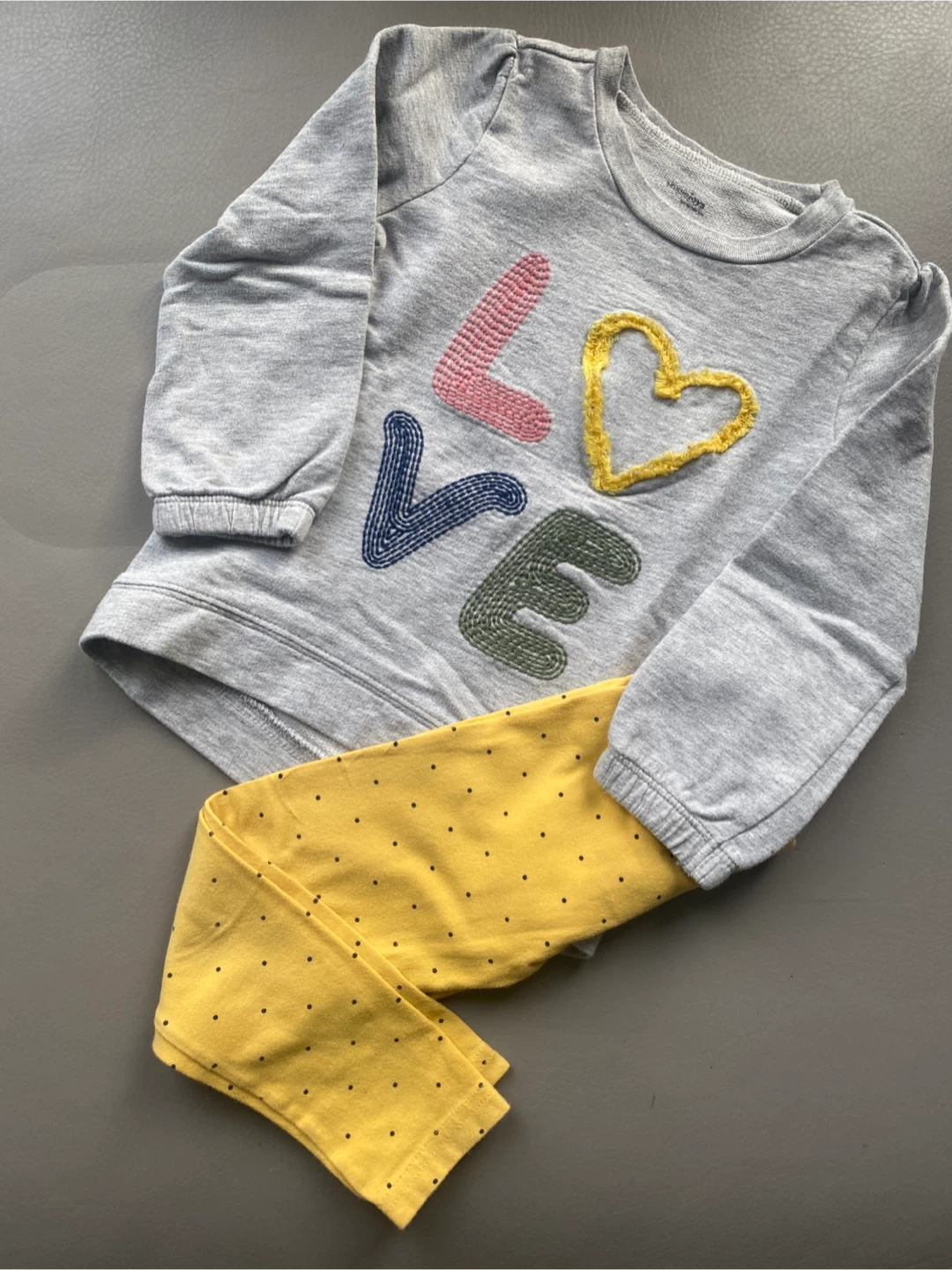 Simple joy by Carter’s Bundle size 3T