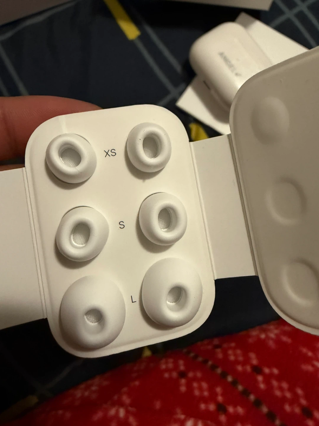 Apple AirPods Pro (2nd Generation) - photo 4
