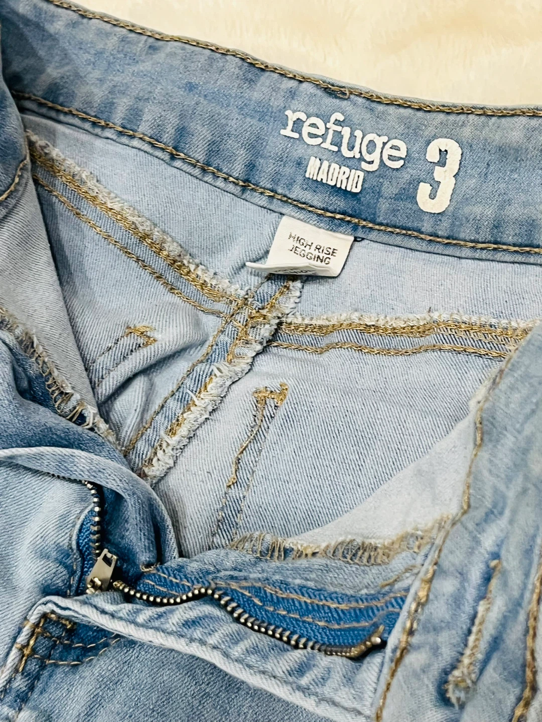Refuge High Rise Jegging Jeans - Light Wash - photo 3