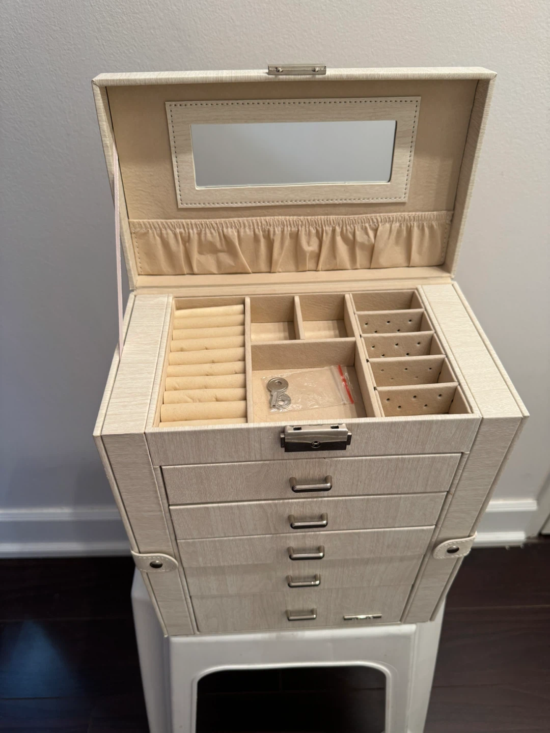 Jewelry Box with Mirror and 5 Drawers - photo 4