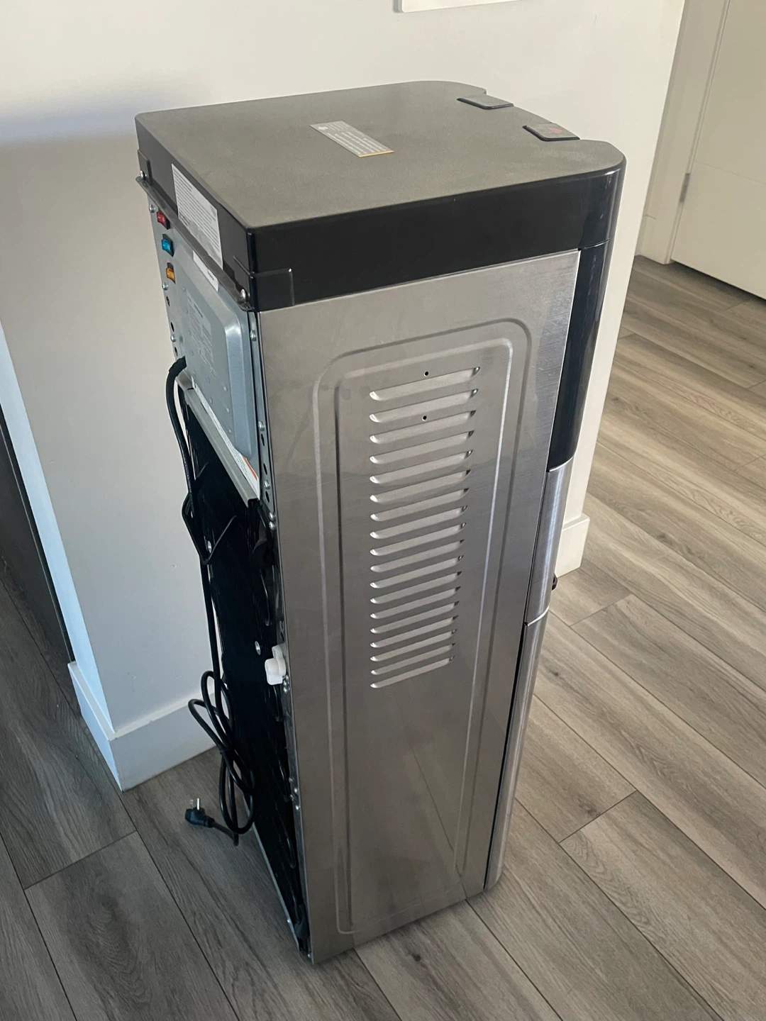 Water Dispenser (READ THE DESCRIPTION) - photo 5