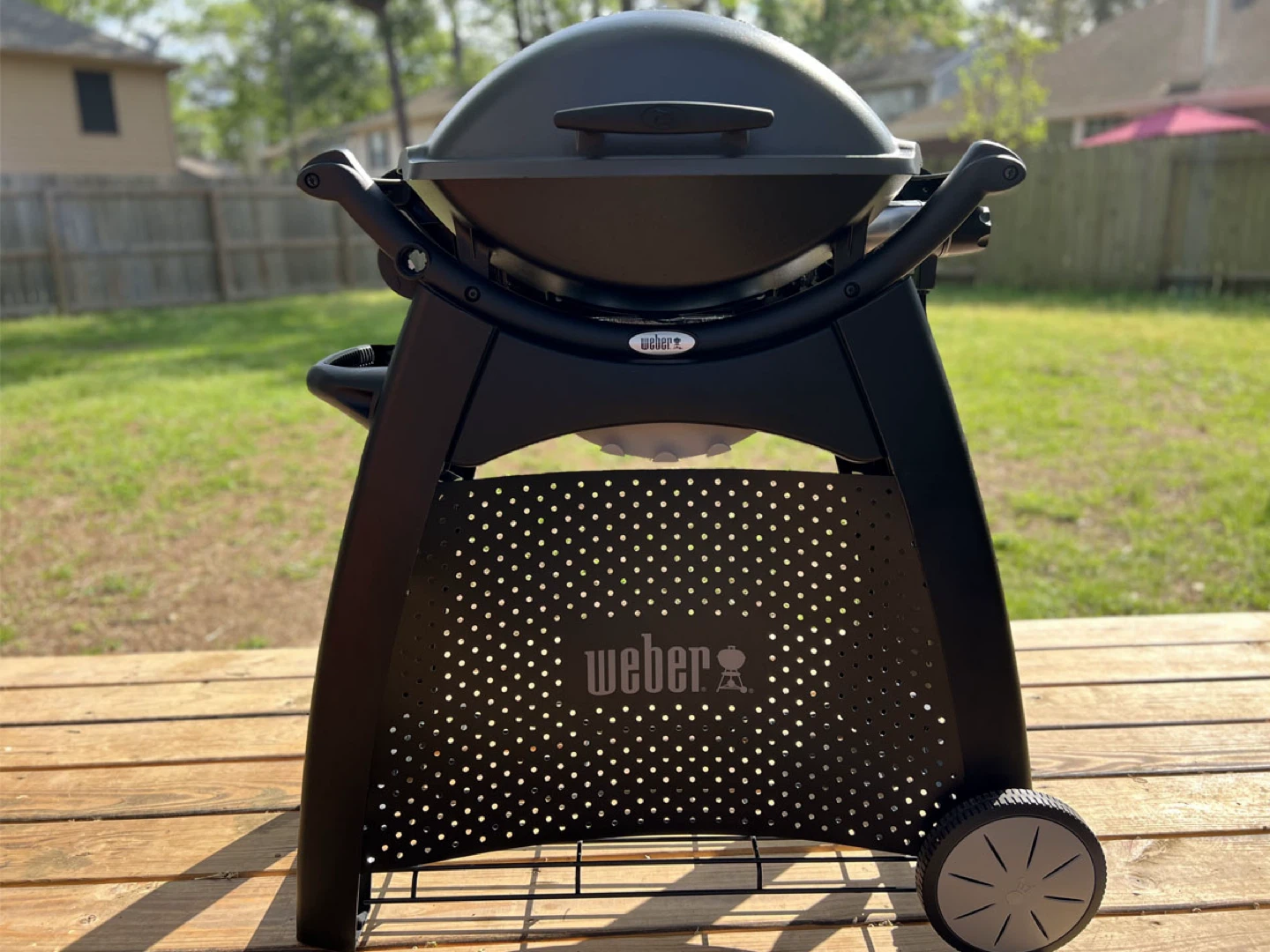 Weber q2400 electric grill