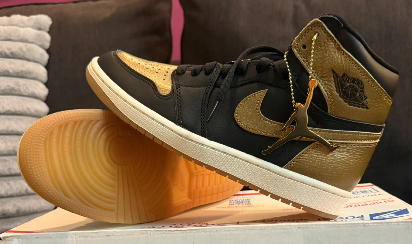 Air Jordan 1 Retro High OG "Black Gold" Sneakers - photo 4