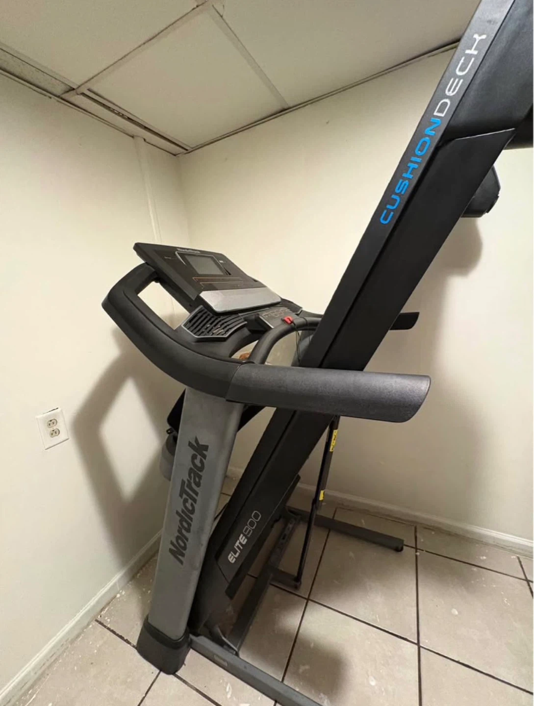 NordicTrack Elite 500 Treadmill