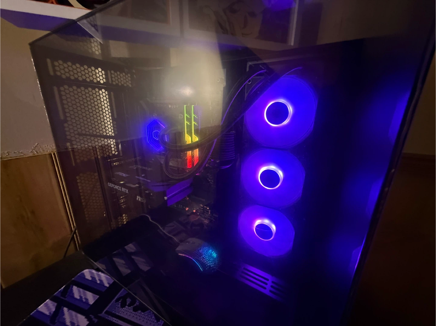Gaming PC with NVIDIA GeForce RTX 5060