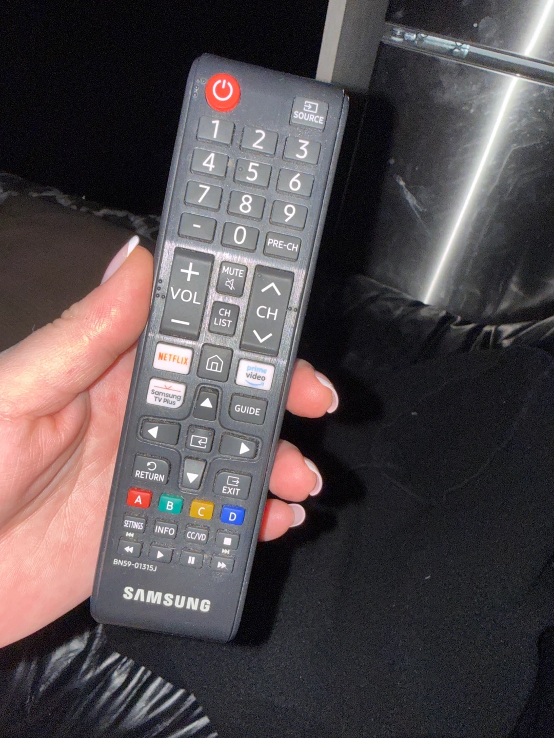 75 inch Samsung TV - photo 2