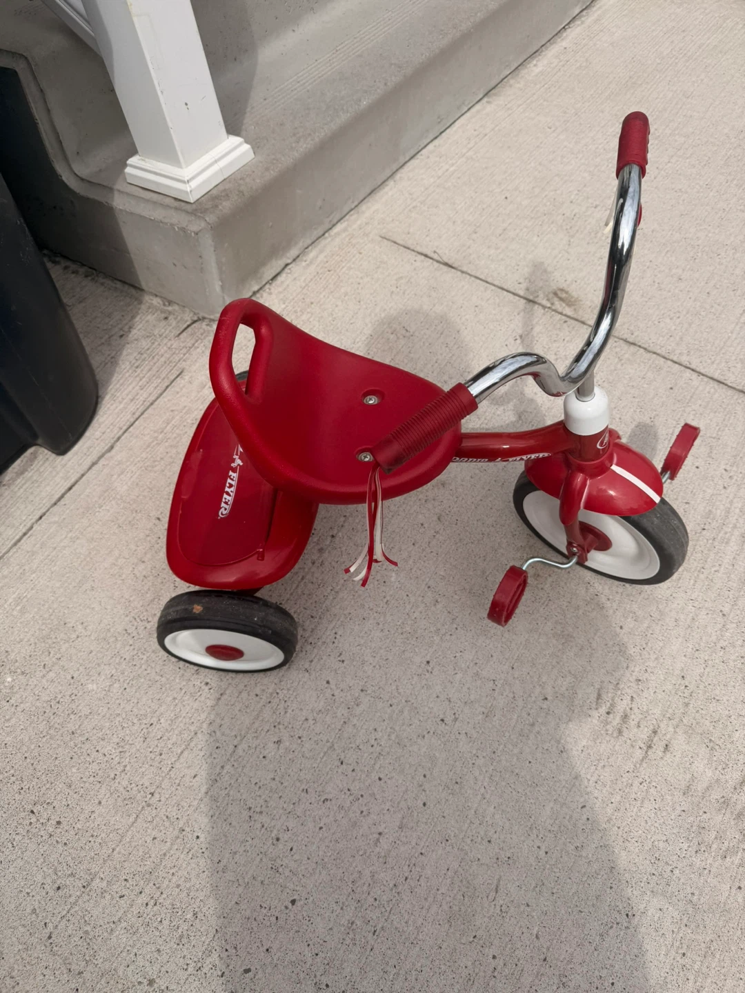 Radio Flyer Red Tricycle - photo 2