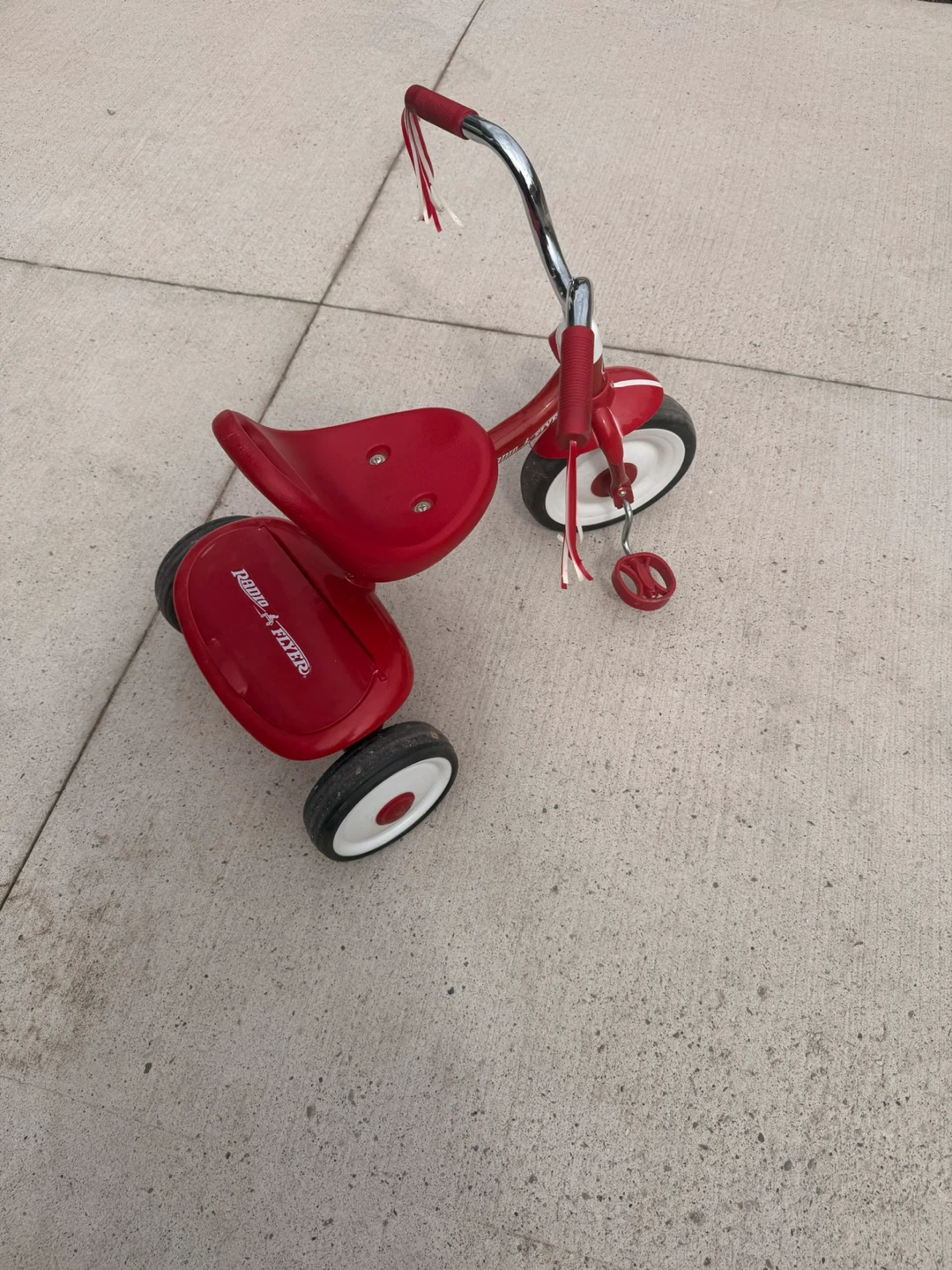 Radio Flyer Red Tricycle - photo 4
