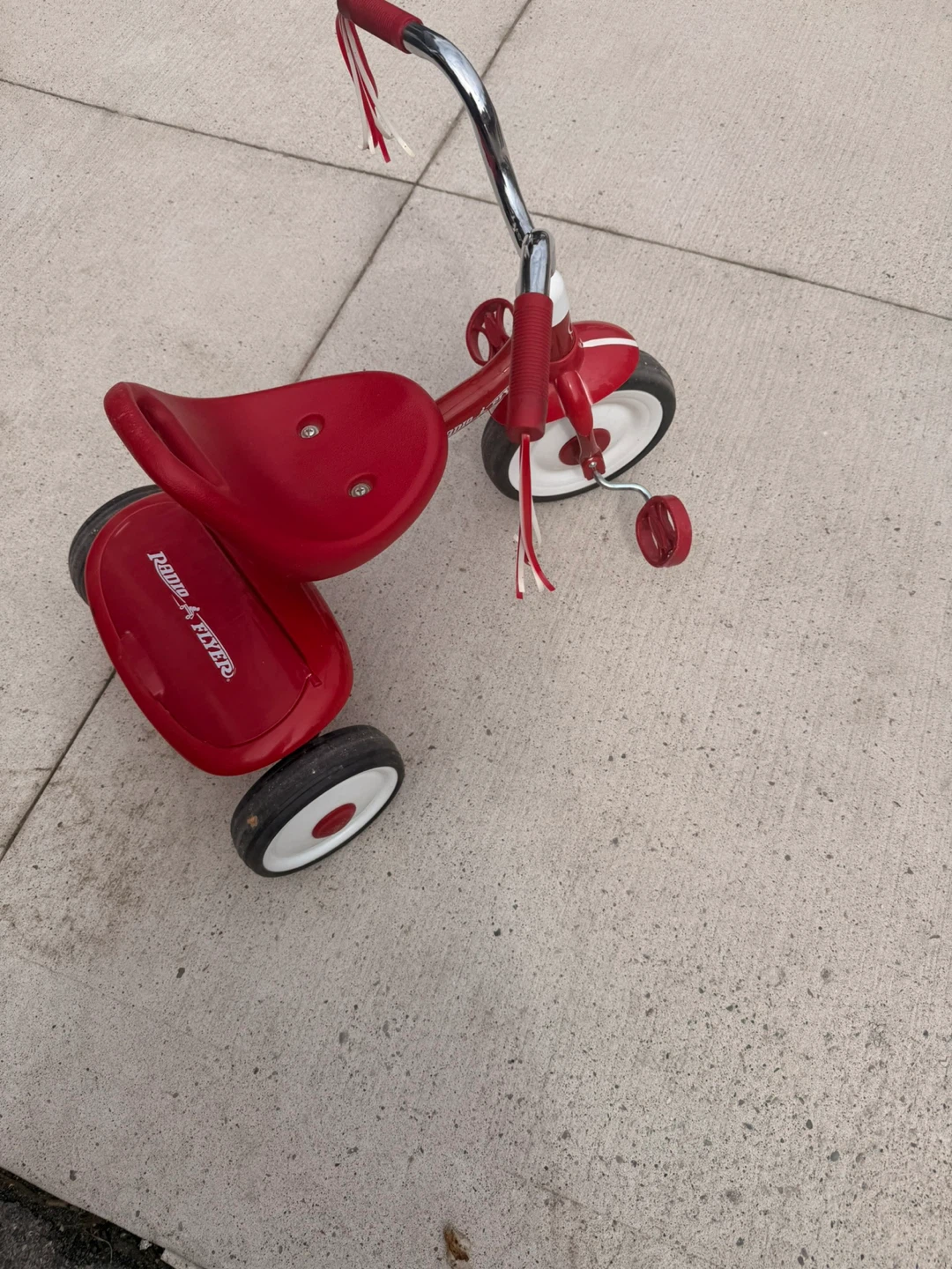 Radio Flyer Red Tricycle - photo 3