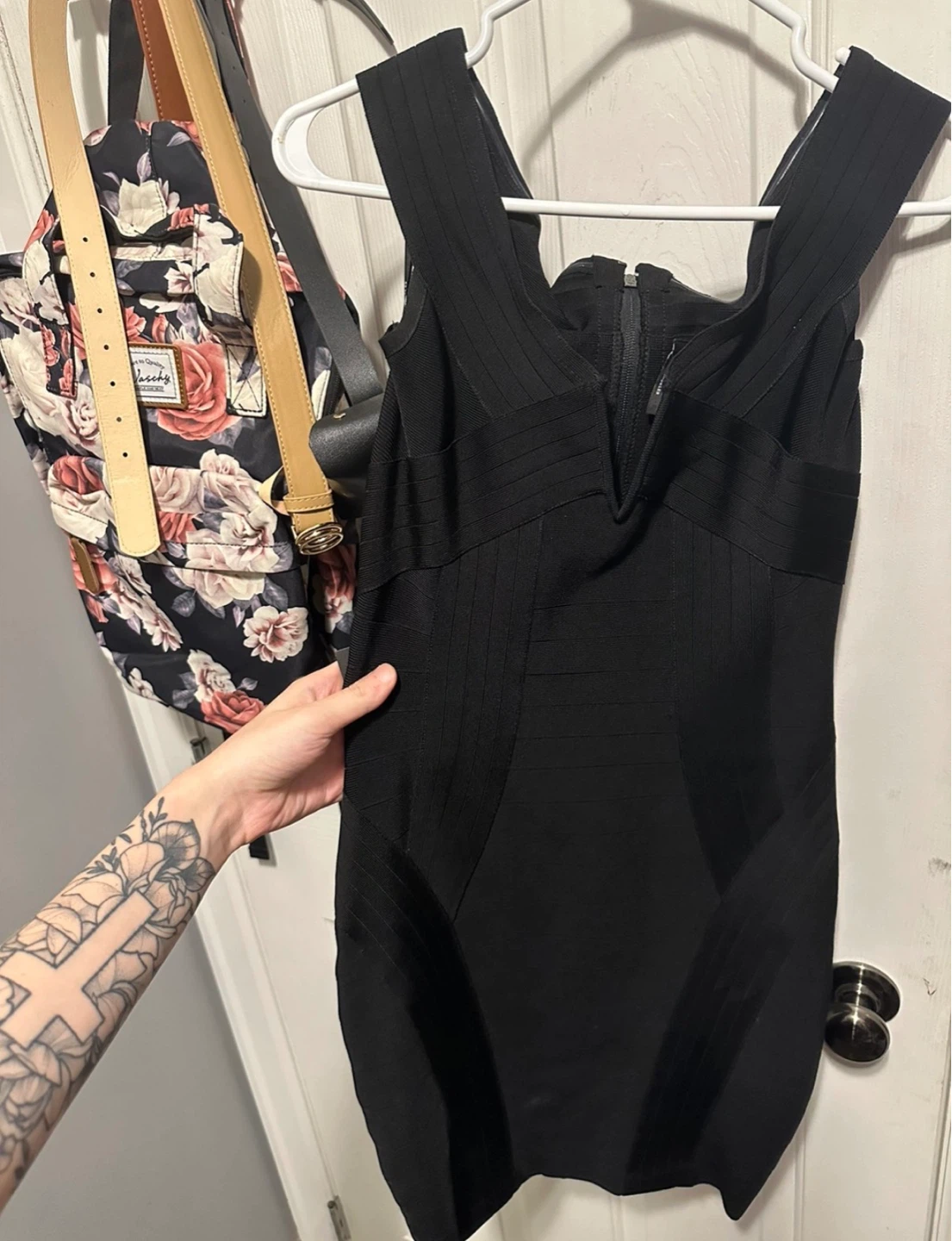 GUESS KANDICE BANDAGE DRESS M/M BLACK
