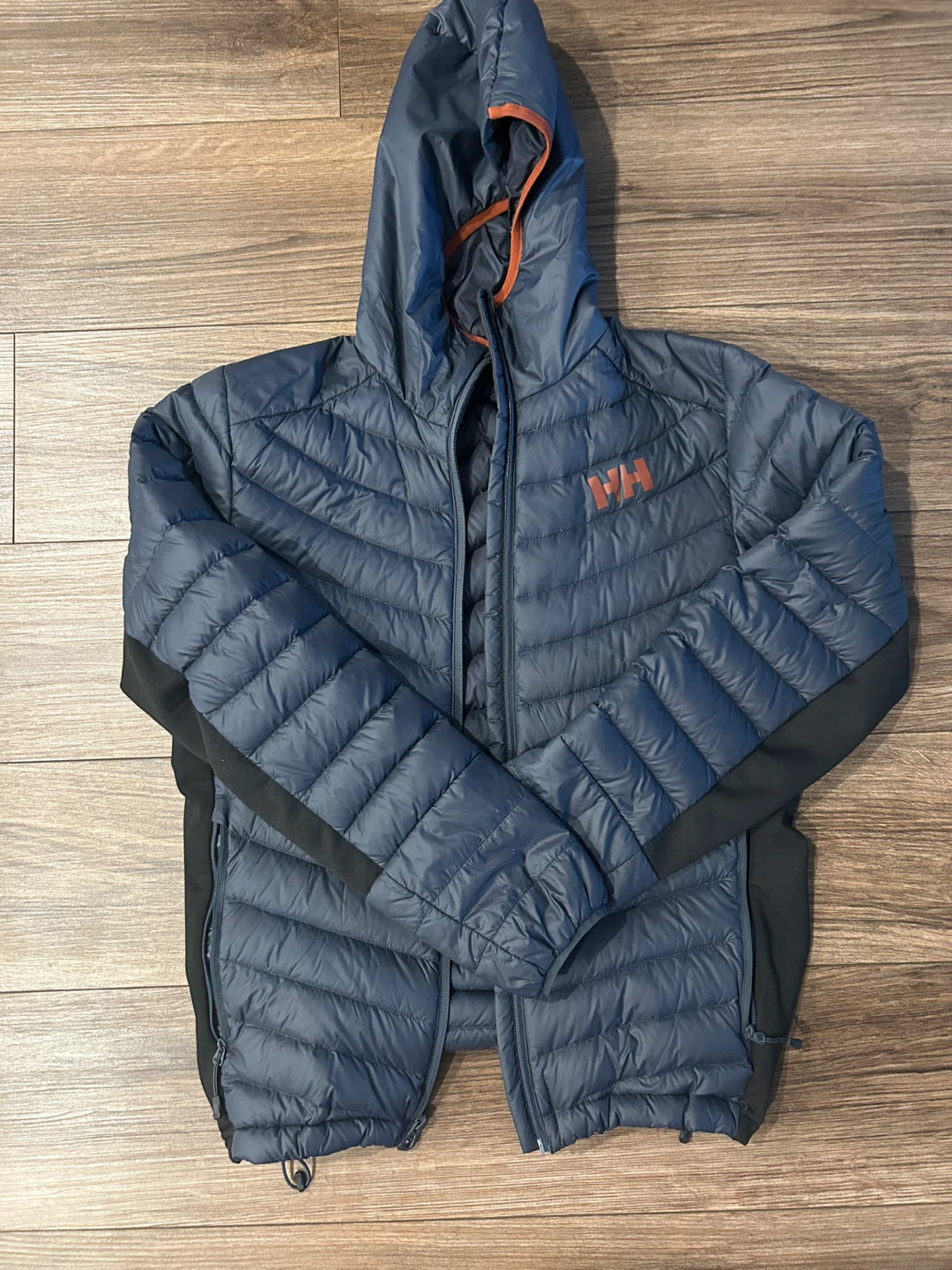 Helly Hansen Hooded Puffer Jacket - Size S/P