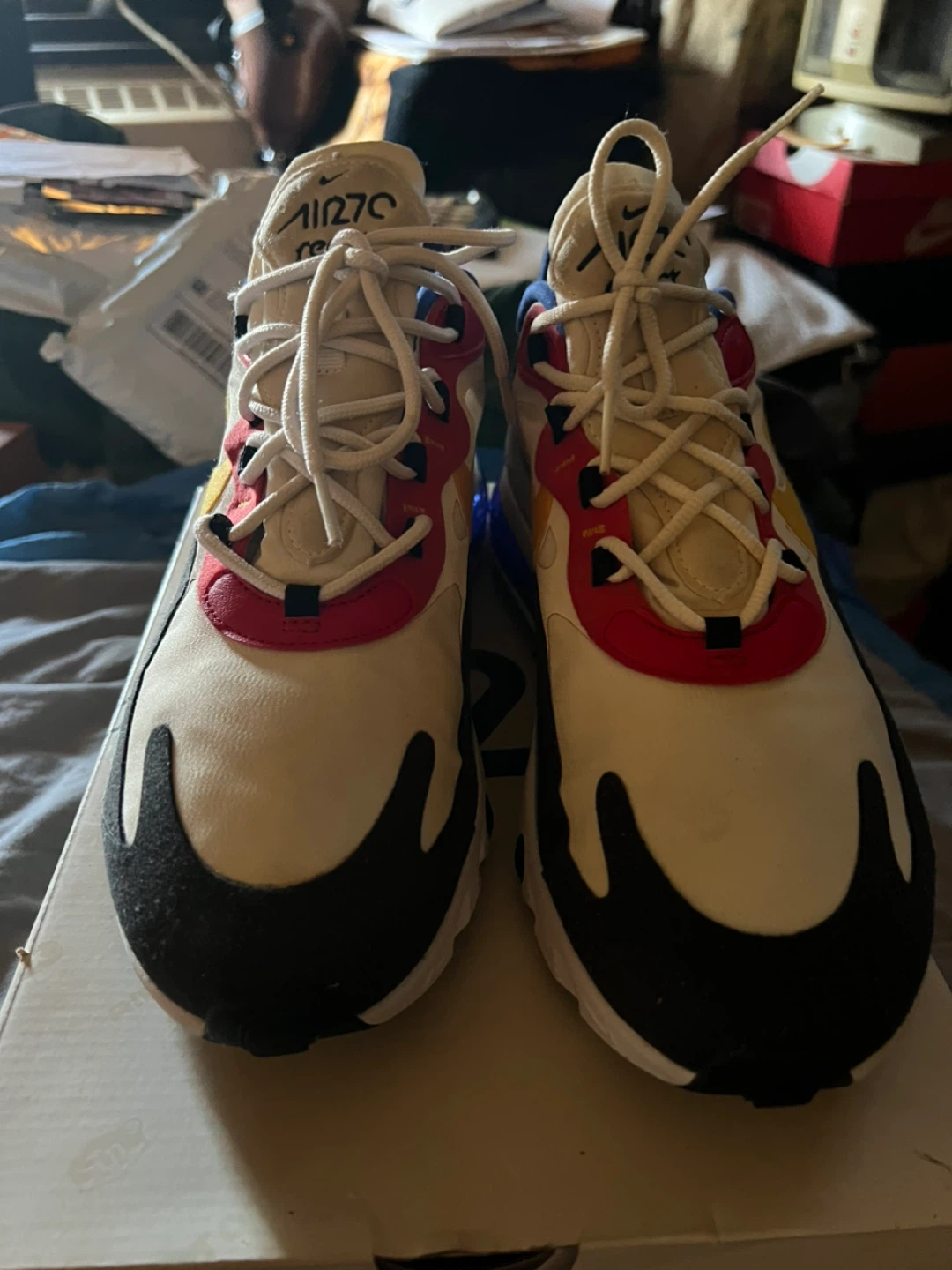 Nike Air Max 270 React Size 11 - photo 2