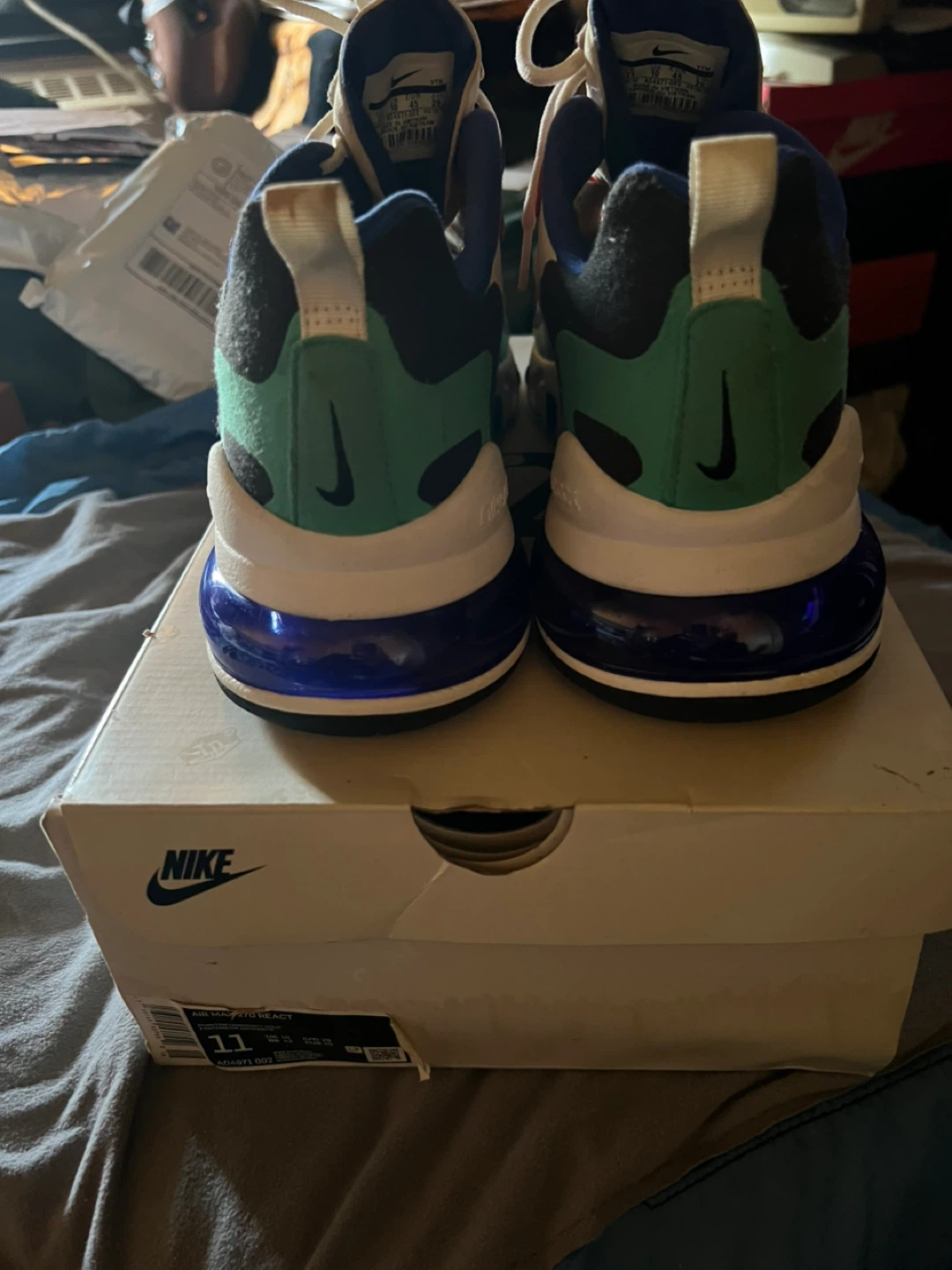 Nike Air Max 270 React Size 11 - photo 4