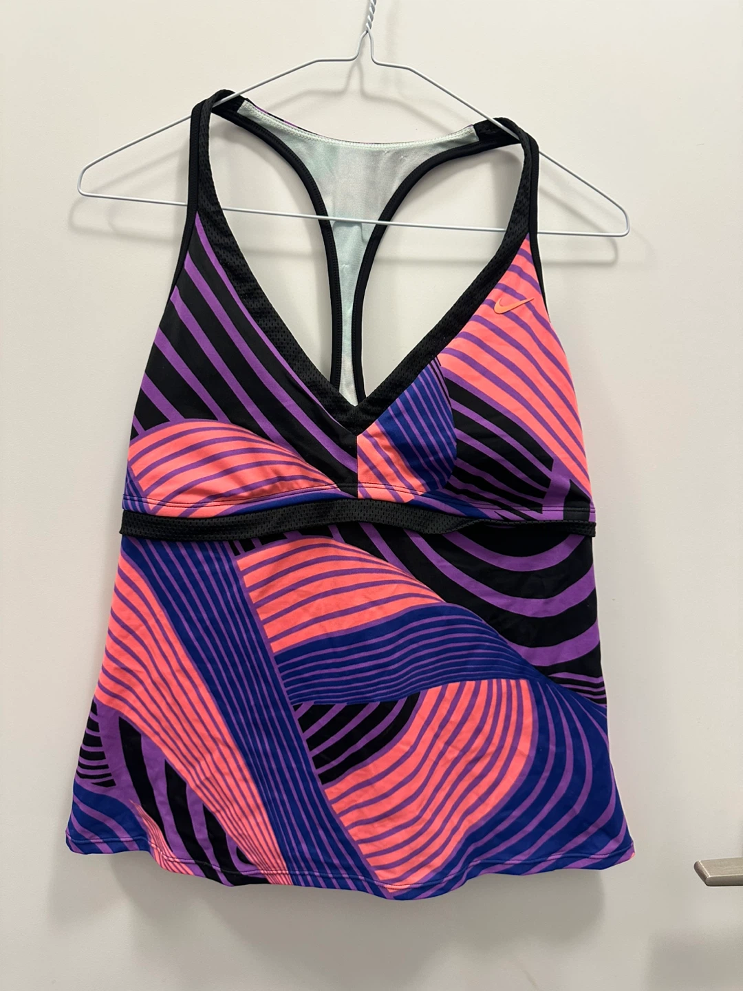 *Like new* Nike swim top - Ladies