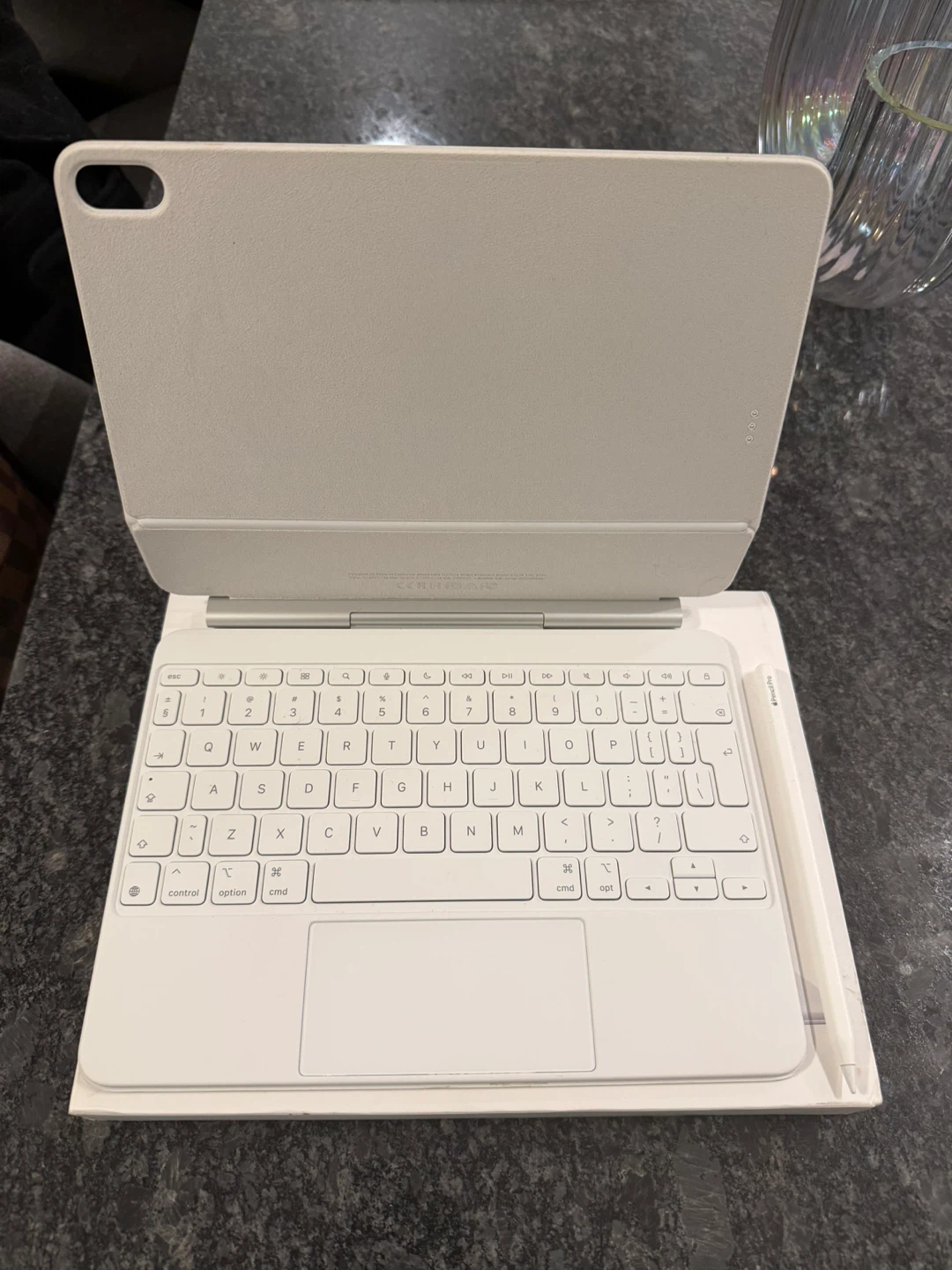 Apple Magic Keyboard for iPad Pro 11” + Apple Pencil Pro - photo 3