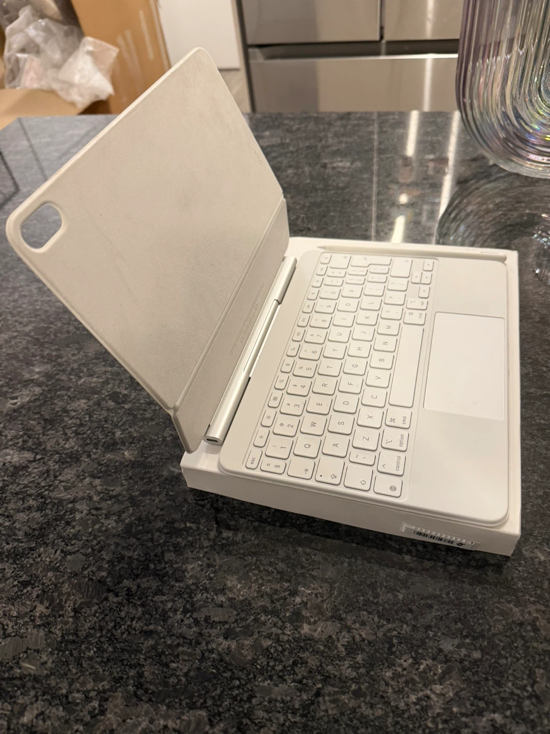 Apple Magic Keyboard for iPad Pro 11” + Apple Pencil Pro - photo 4