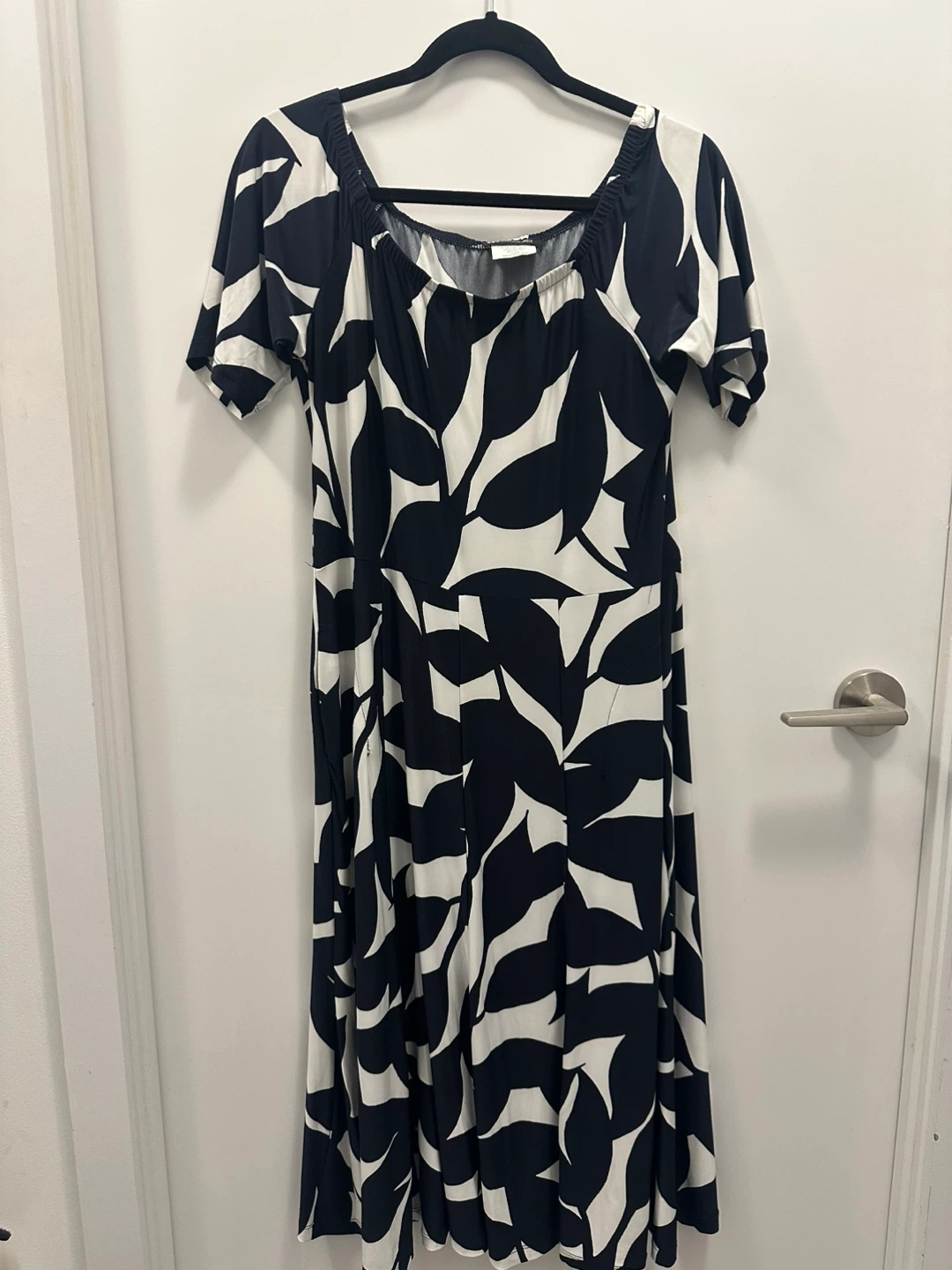 *New* ladies short sleeve dress