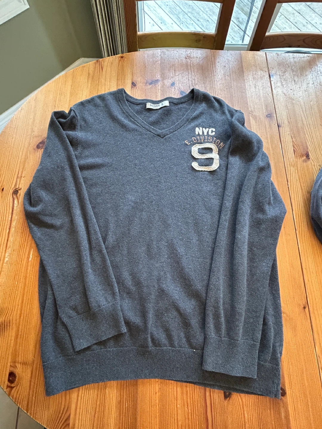 Lot of 5 Old Navy V-Neck Sweaters - photo 2