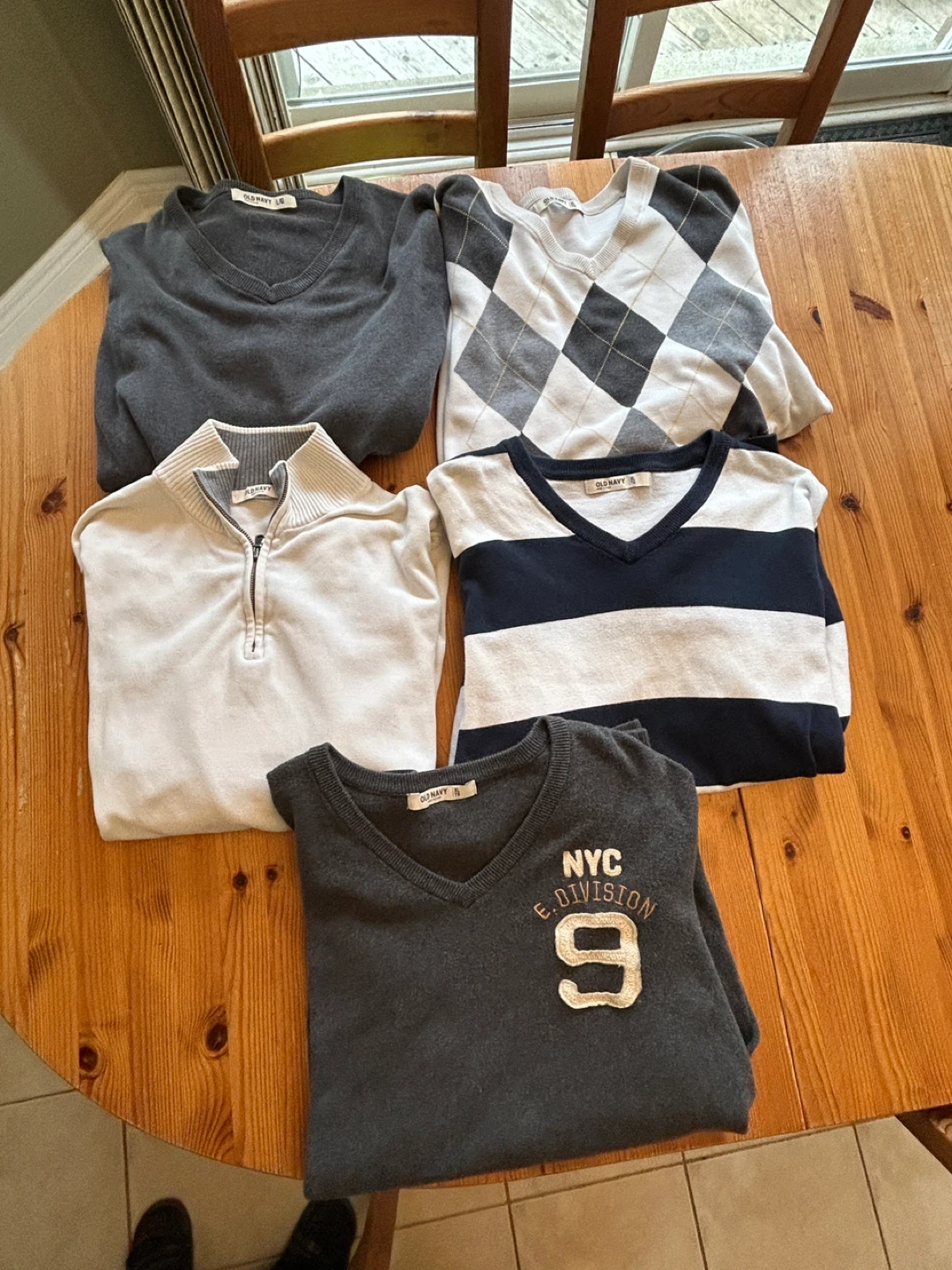 Lot of 5 Old Navy V-Neck Sweaters