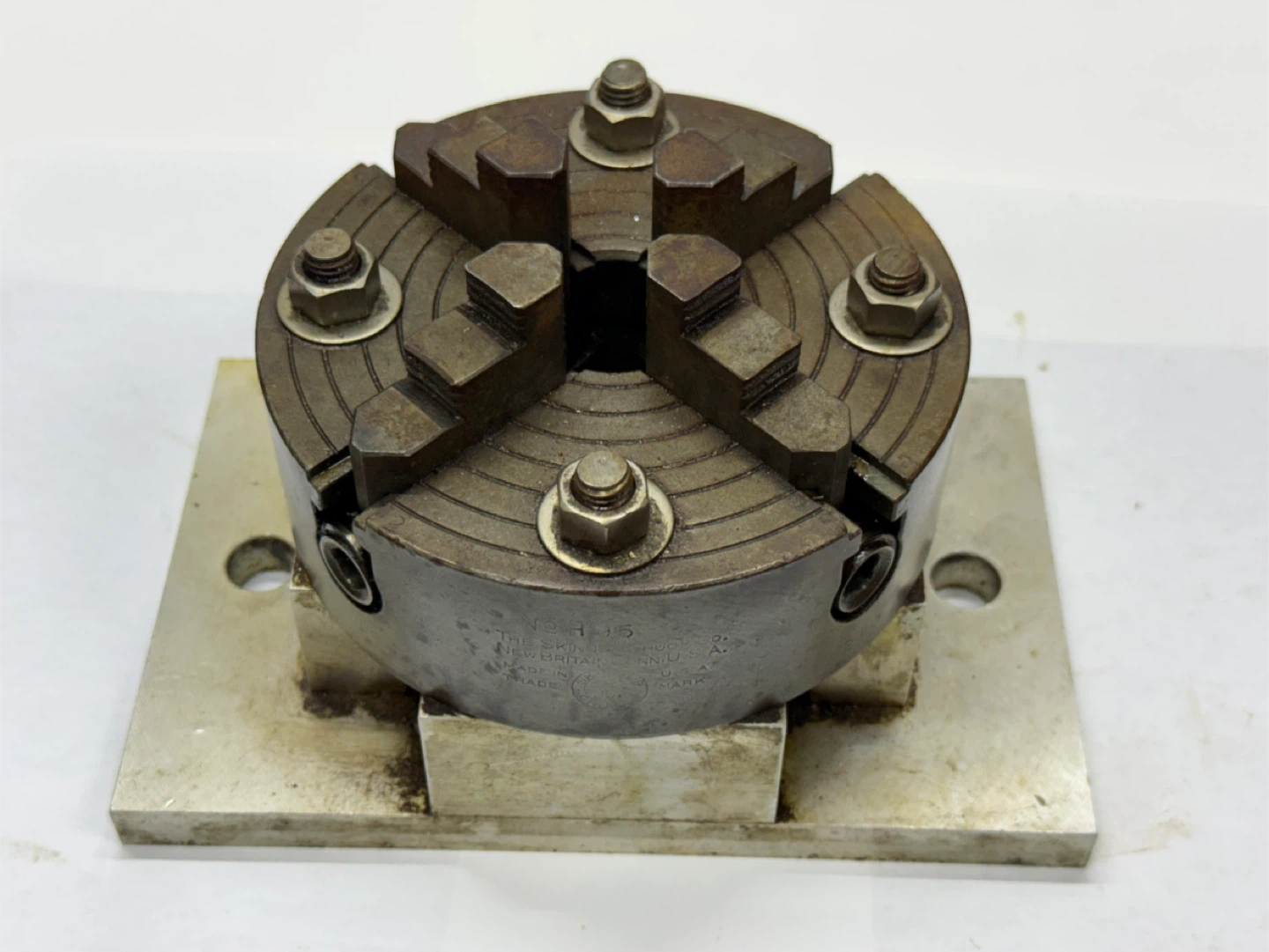 SKINNER 4-Jaw Chuck with Base Plate