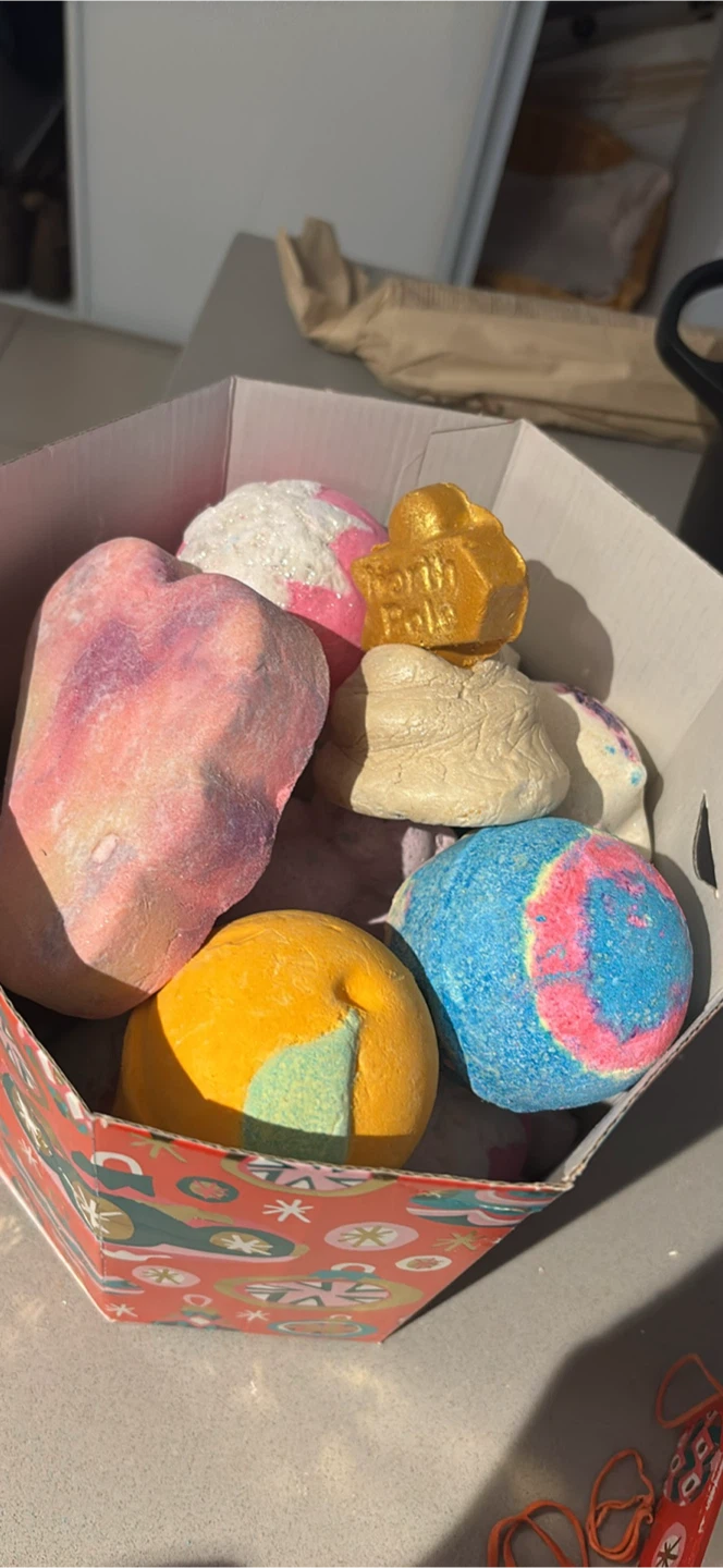 13 Lush Bath Bombs - photo 2