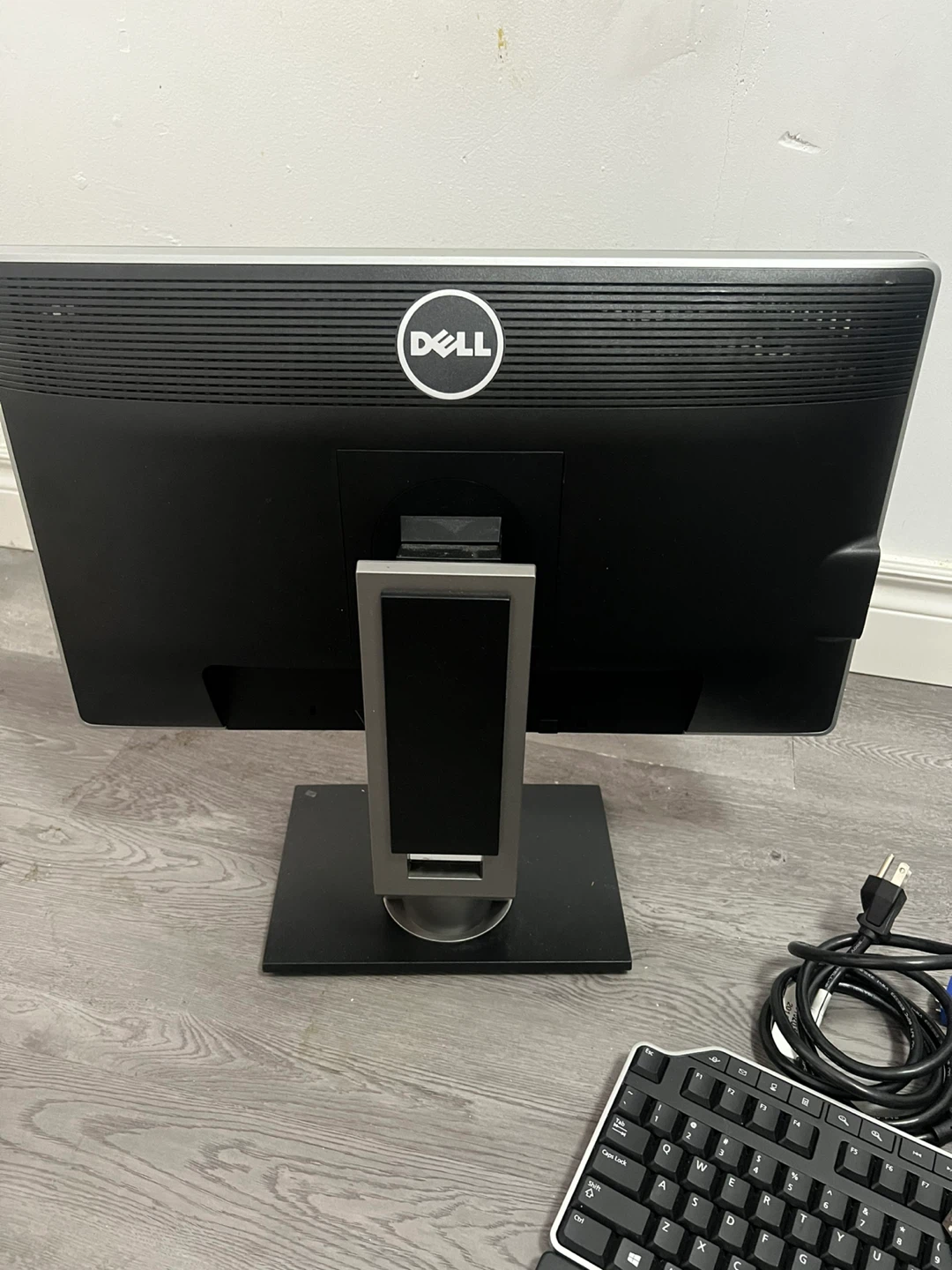 Dell Monitor with Dell Keyboard and Logitech Mouse - photo 2