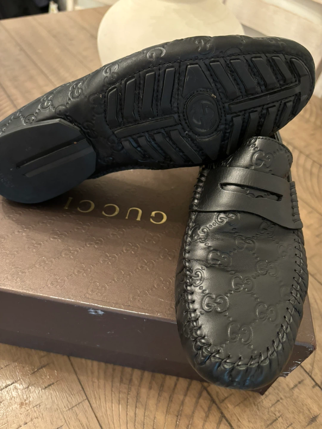 Gucci Black Monogram Leather Driving Loafers - photo 2