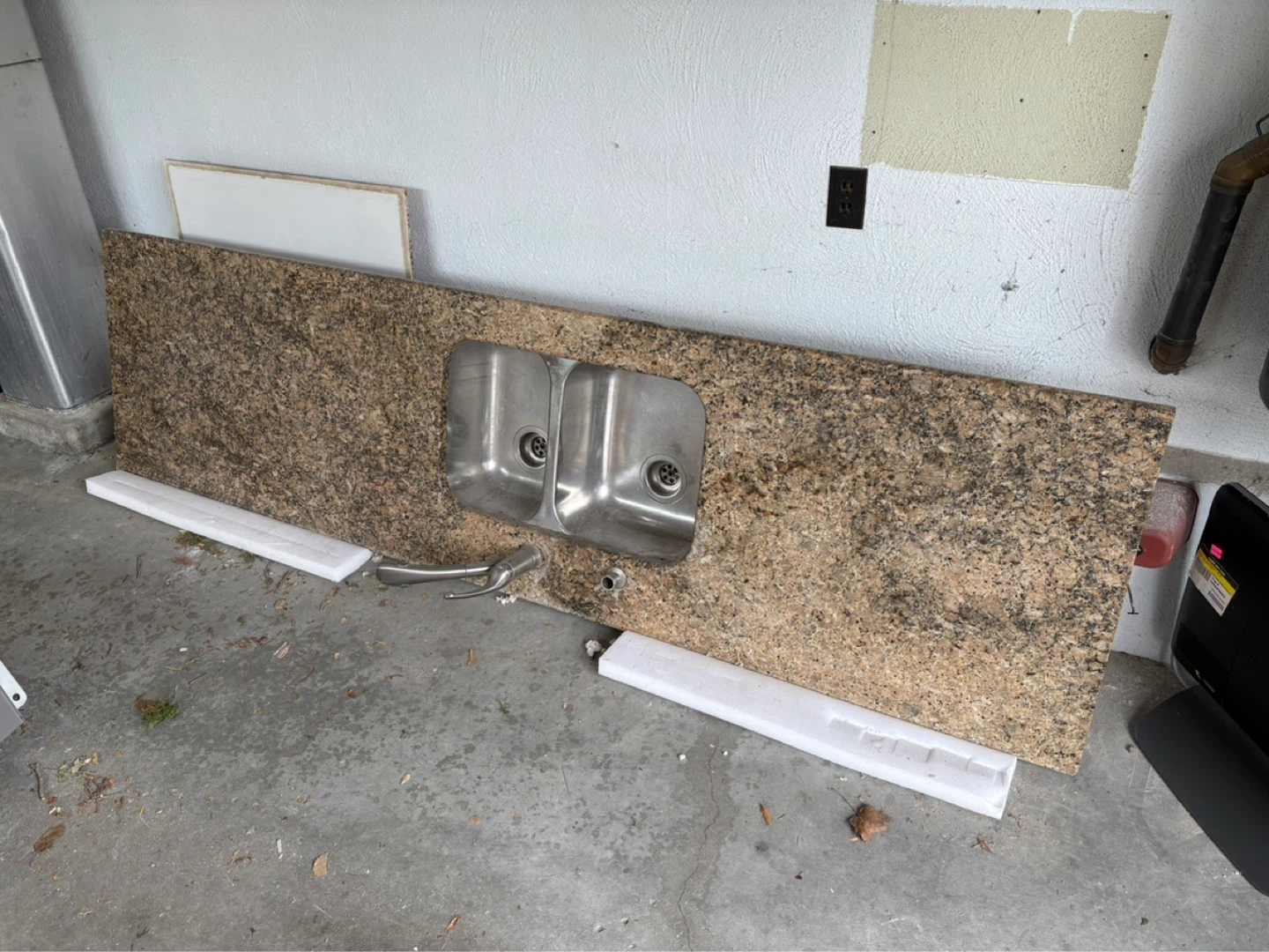 Granite countertop with Blanco Double Sink - photo 2