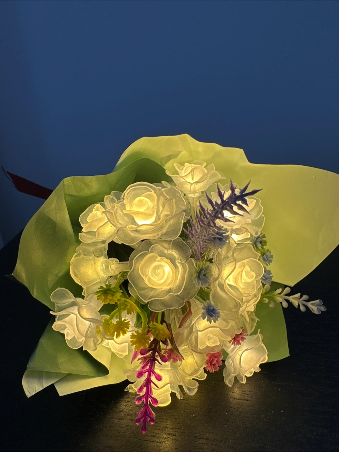 Decorative Light-Up Rose Bouquet (new) - photo 2