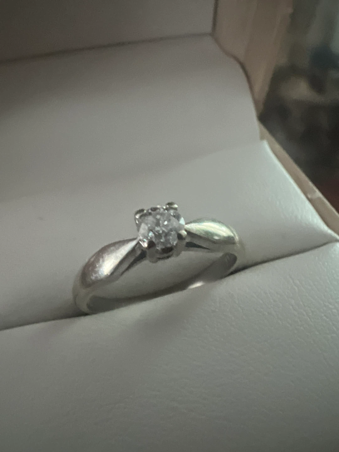 14K Gold Diamond Ring - photo 2