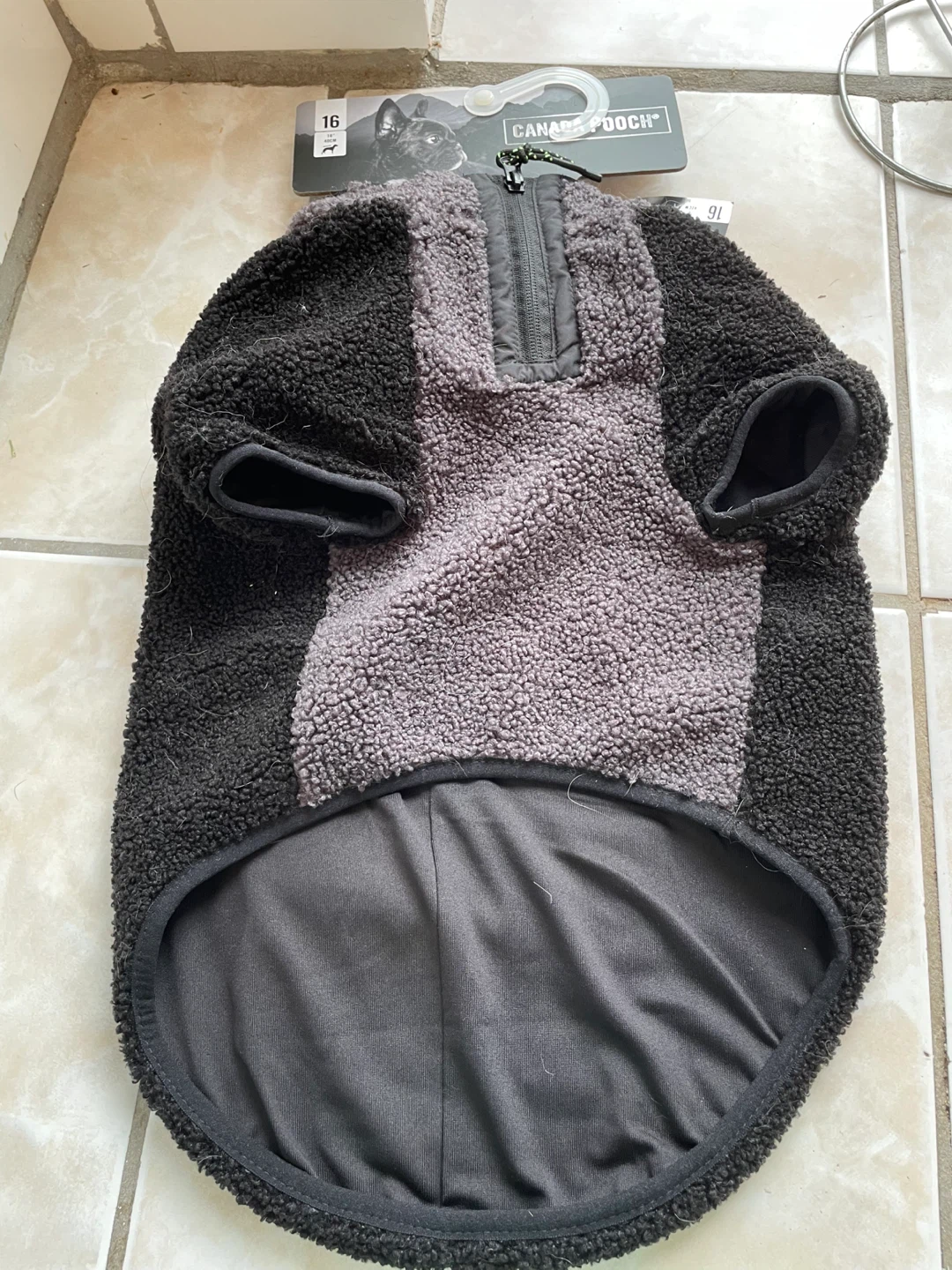 16” (17-25lbs) Brand New Canada Pooch Dog Sweater - photo 3