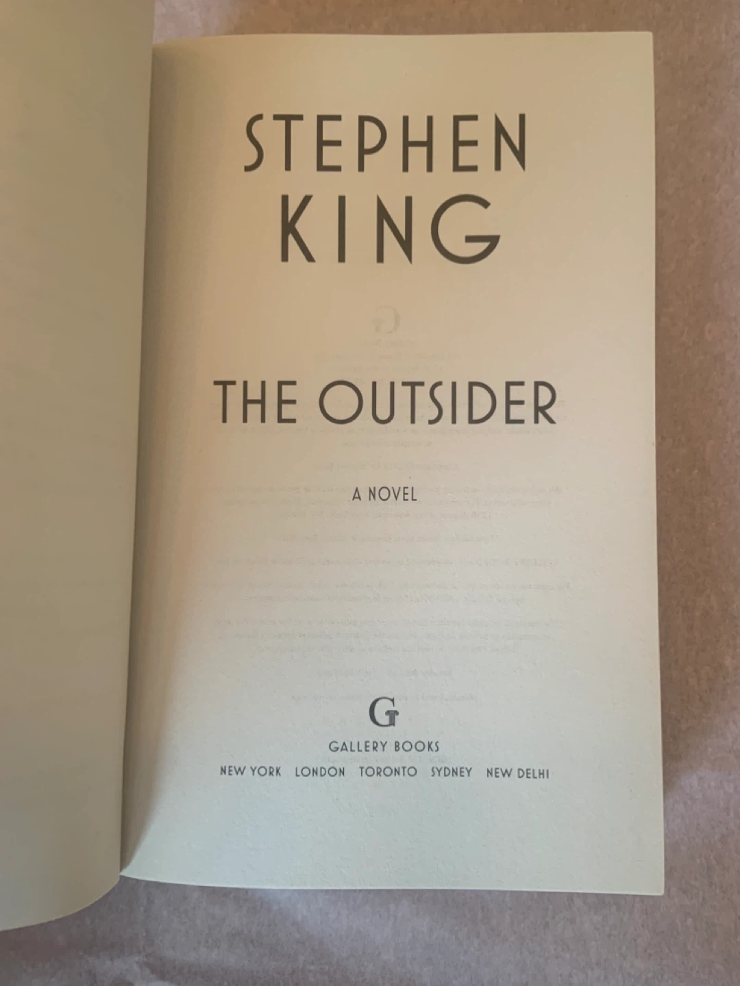 Stephen King The Outsider Novel - photo 5