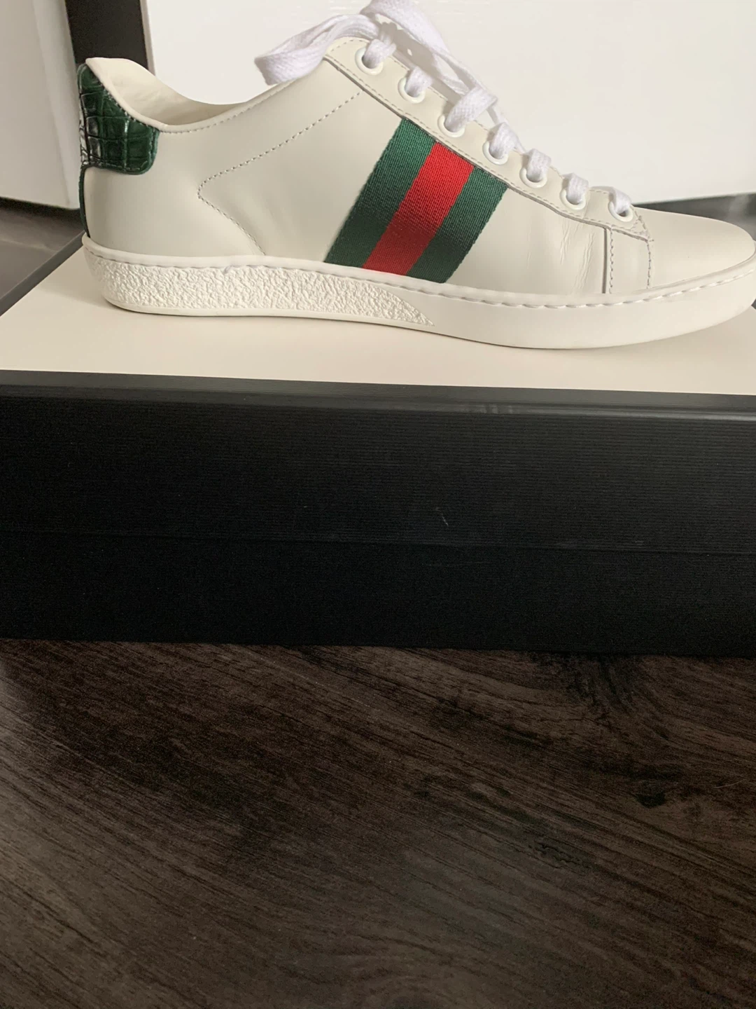 Gucci Ace Sneaker White Green Red Crocodile Embossed Heel - photo 3