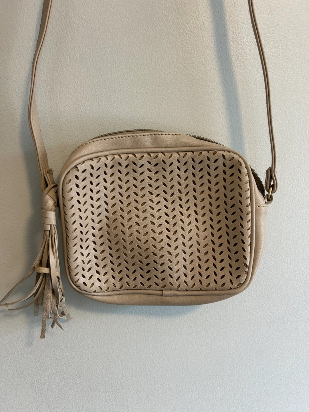 Summer & Rose Beige Perforated Crossbody Bag with Tassel - photo 2