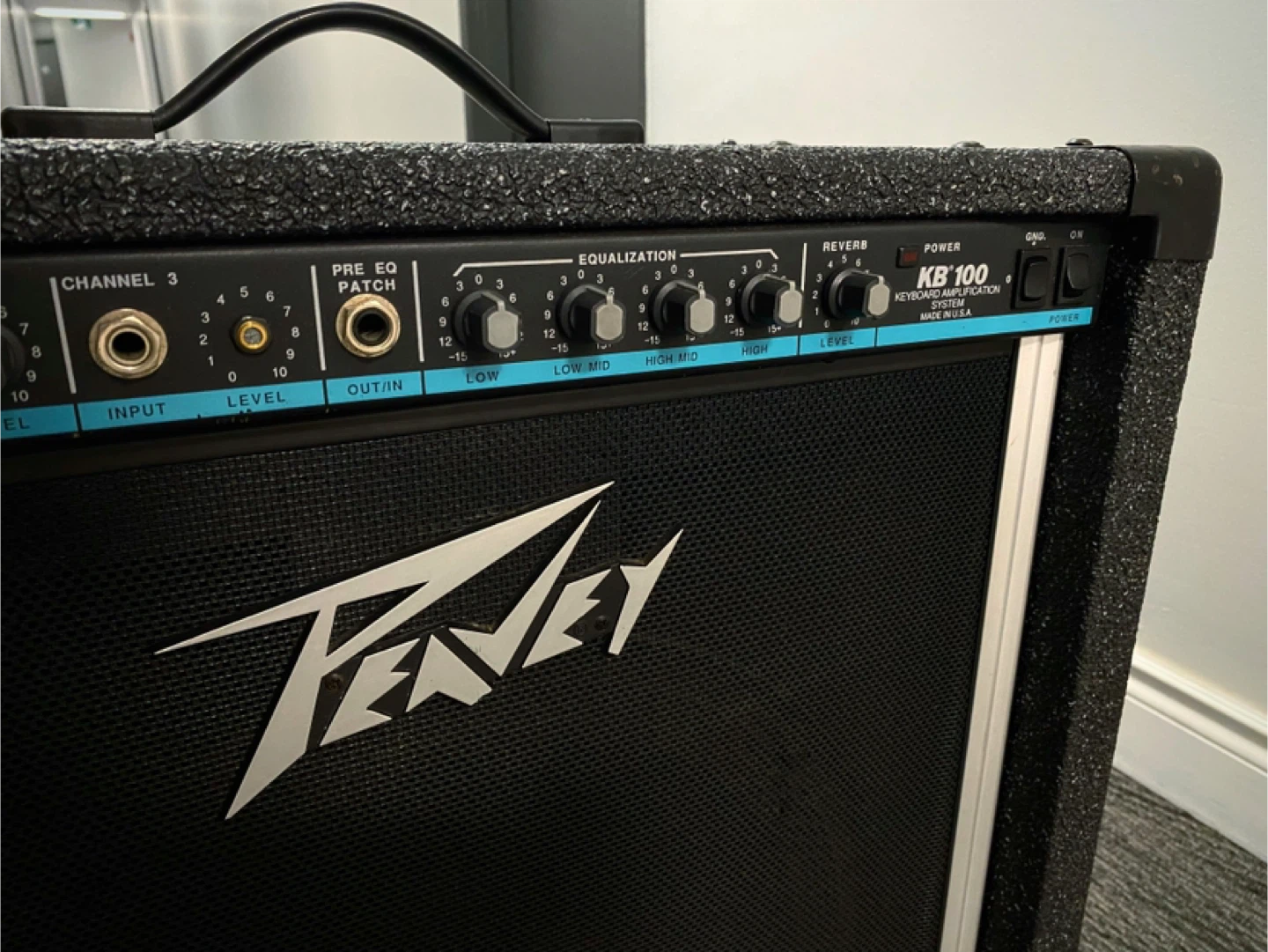 U.S.A Vintage Peavey KB-100 3 Channel Amp - Teal Stripe - photo 5