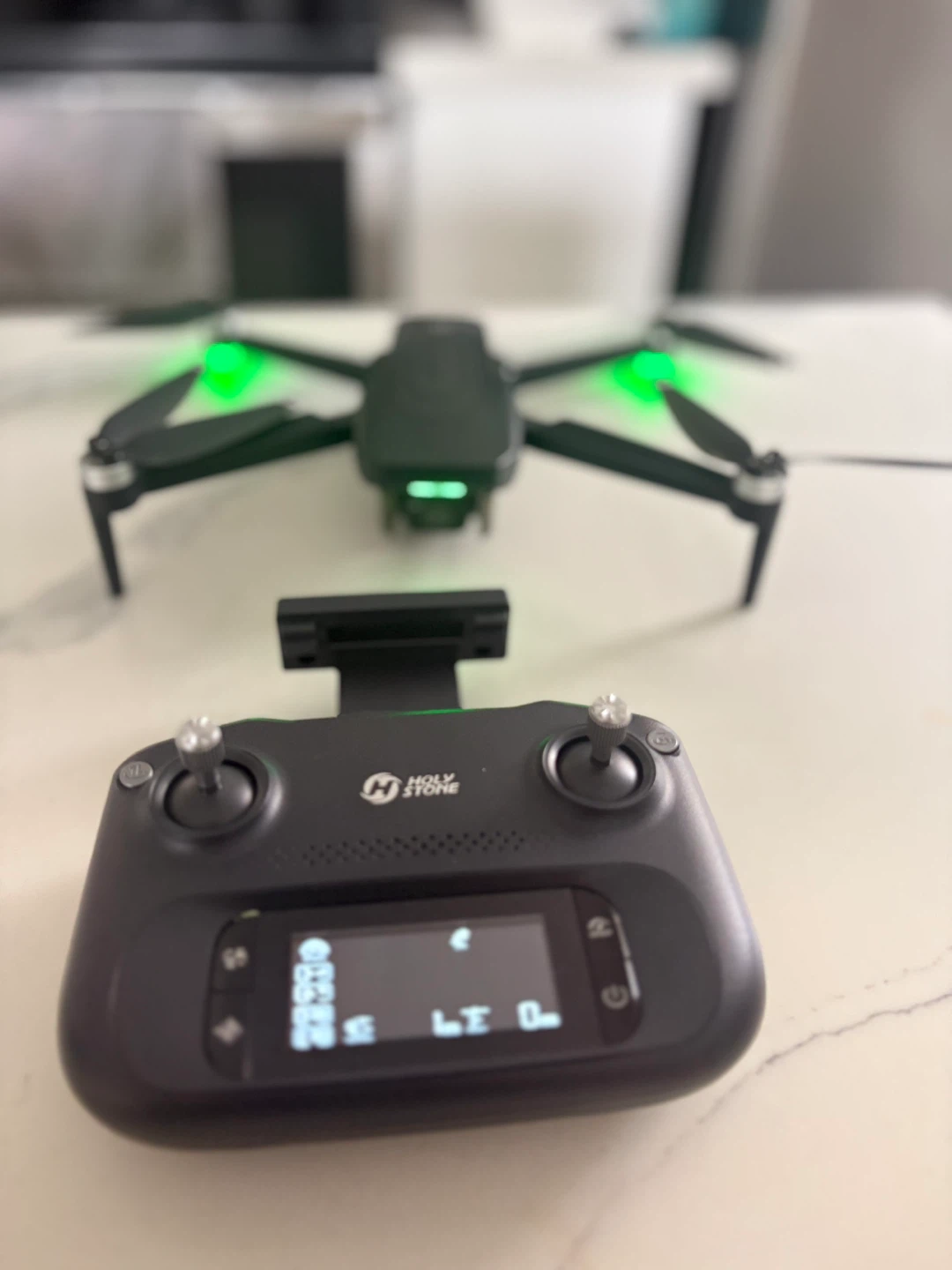 Holy Stone HS175G Drone with Controller and Bag - photo 3