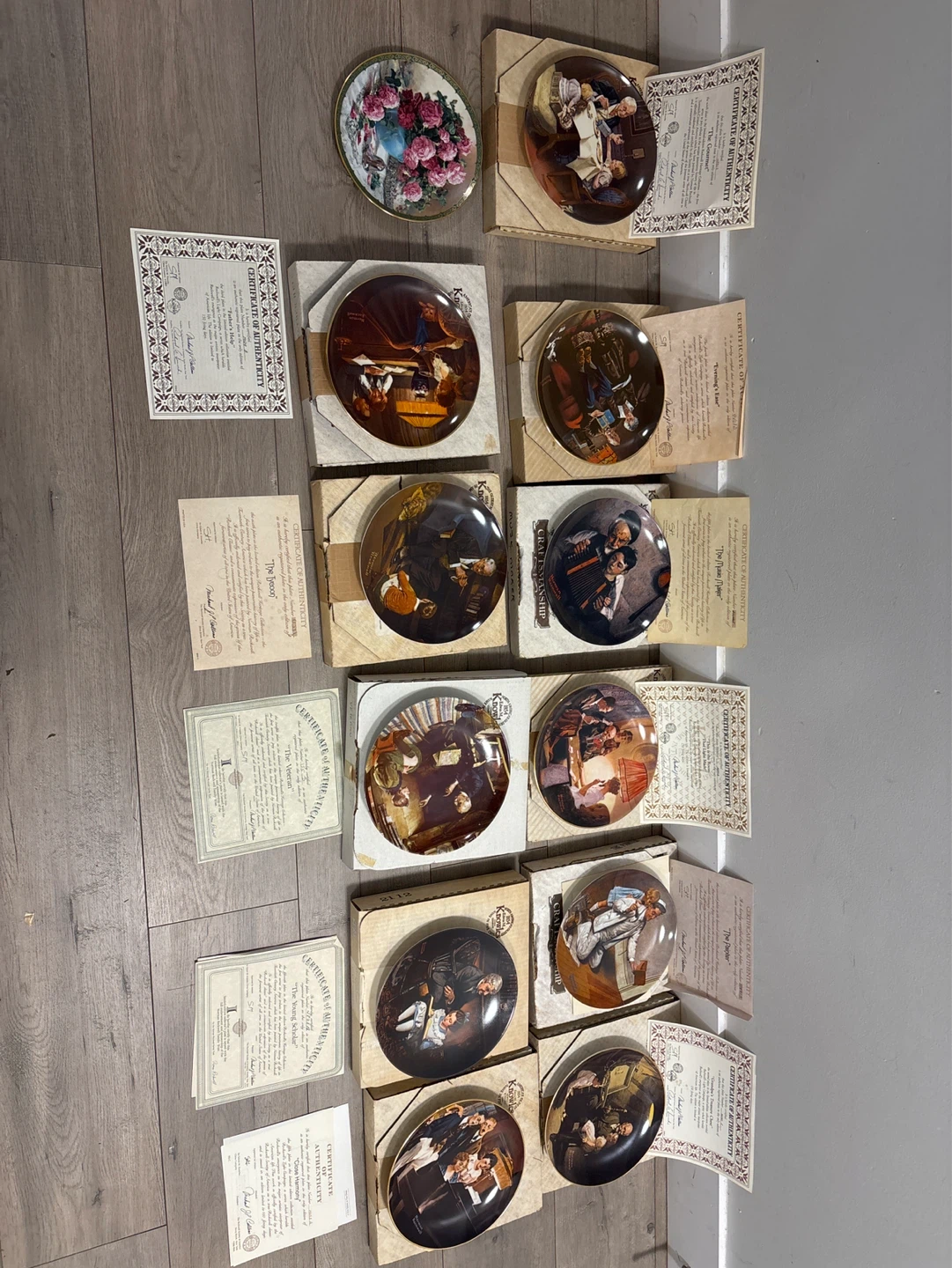 Collection of 12 Limited Edition Collector Plates by Knowles - photo 5