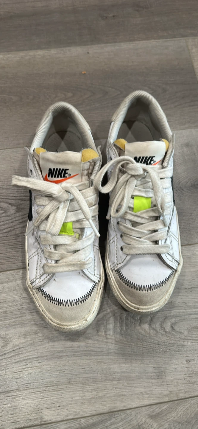 Nike Blazer Mid '77 Vintage White Black Sneakers