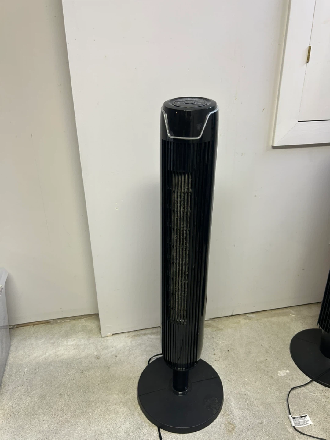 Senville Black Tower Fan - photo 2