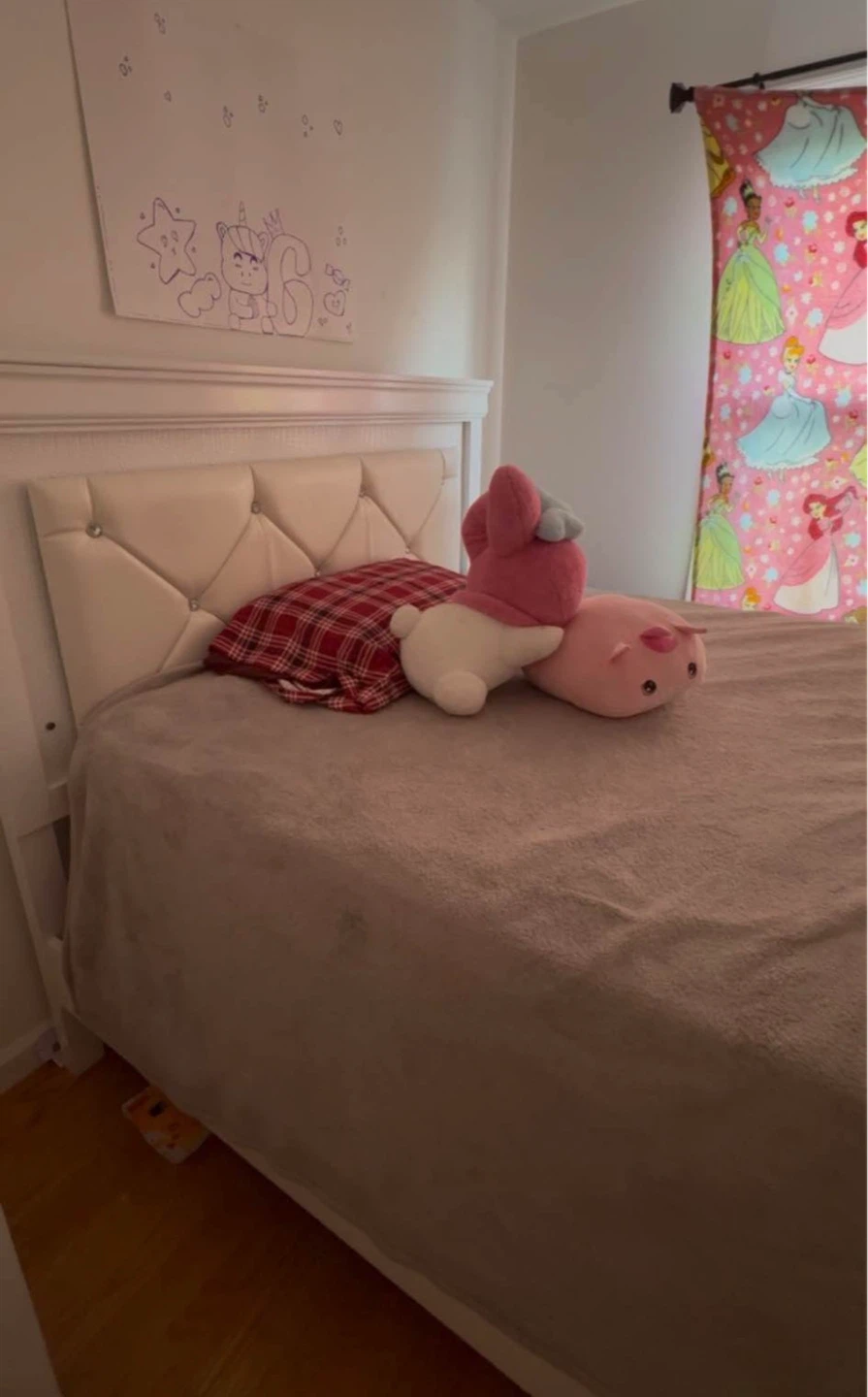 White Tufted Headboard Queen Bed Frame - photo 3