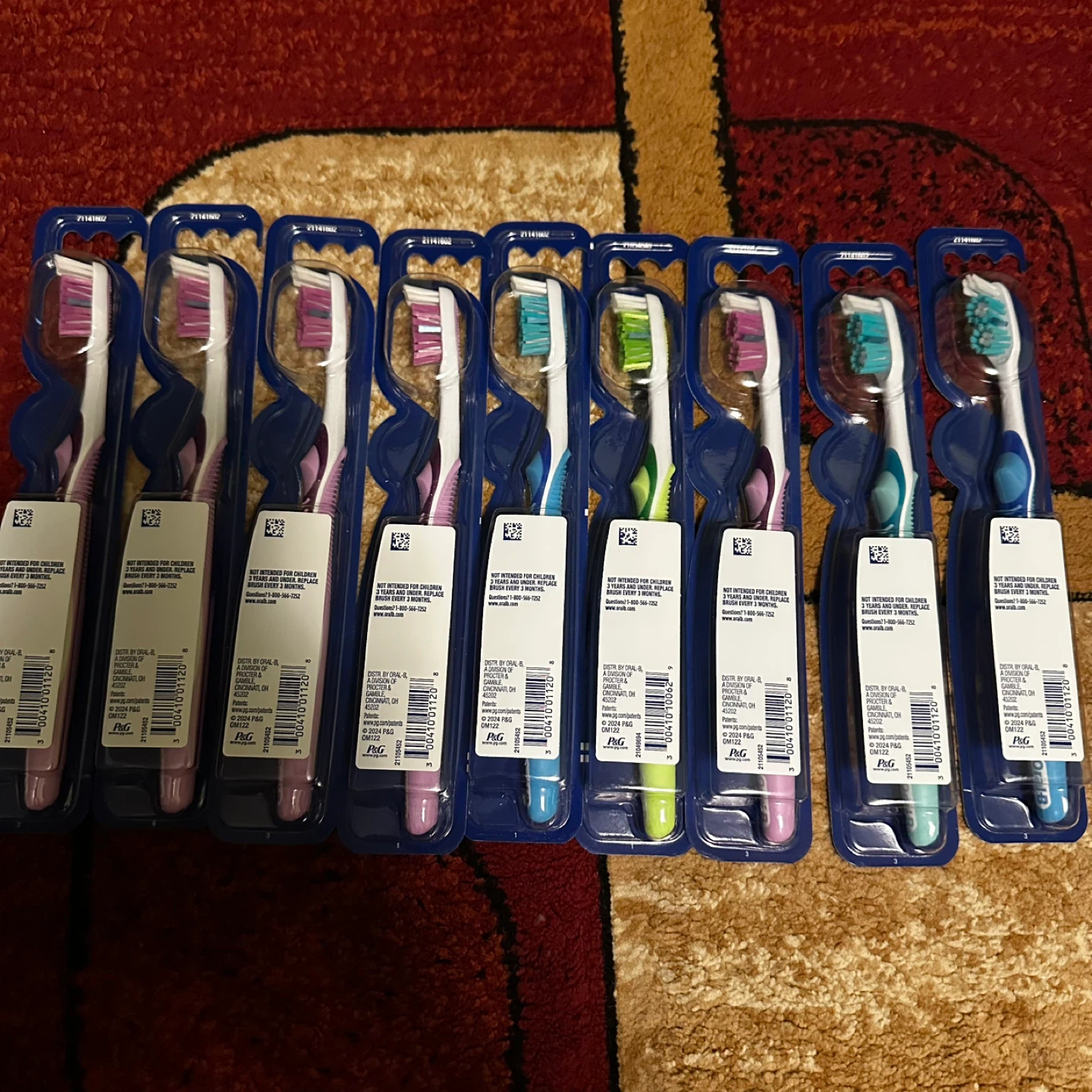 Oral-B Advanced Whitening Toothbrushes - 9 Pack - photo 2