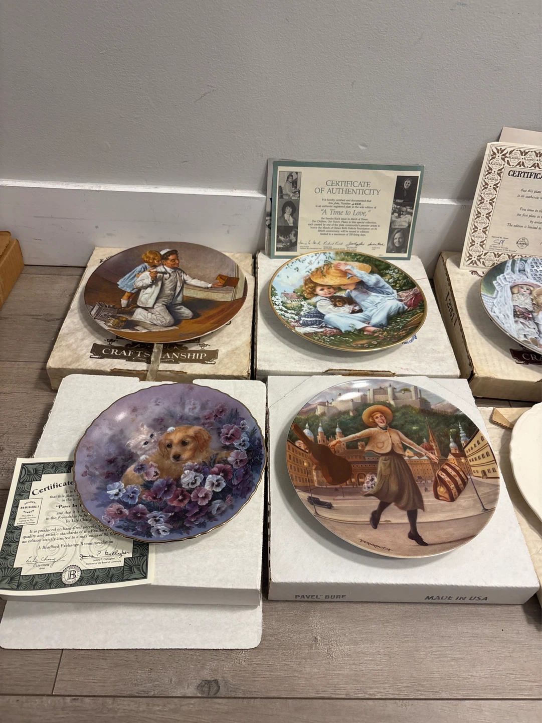 Collection of Decorative Collector Plates - photo 4