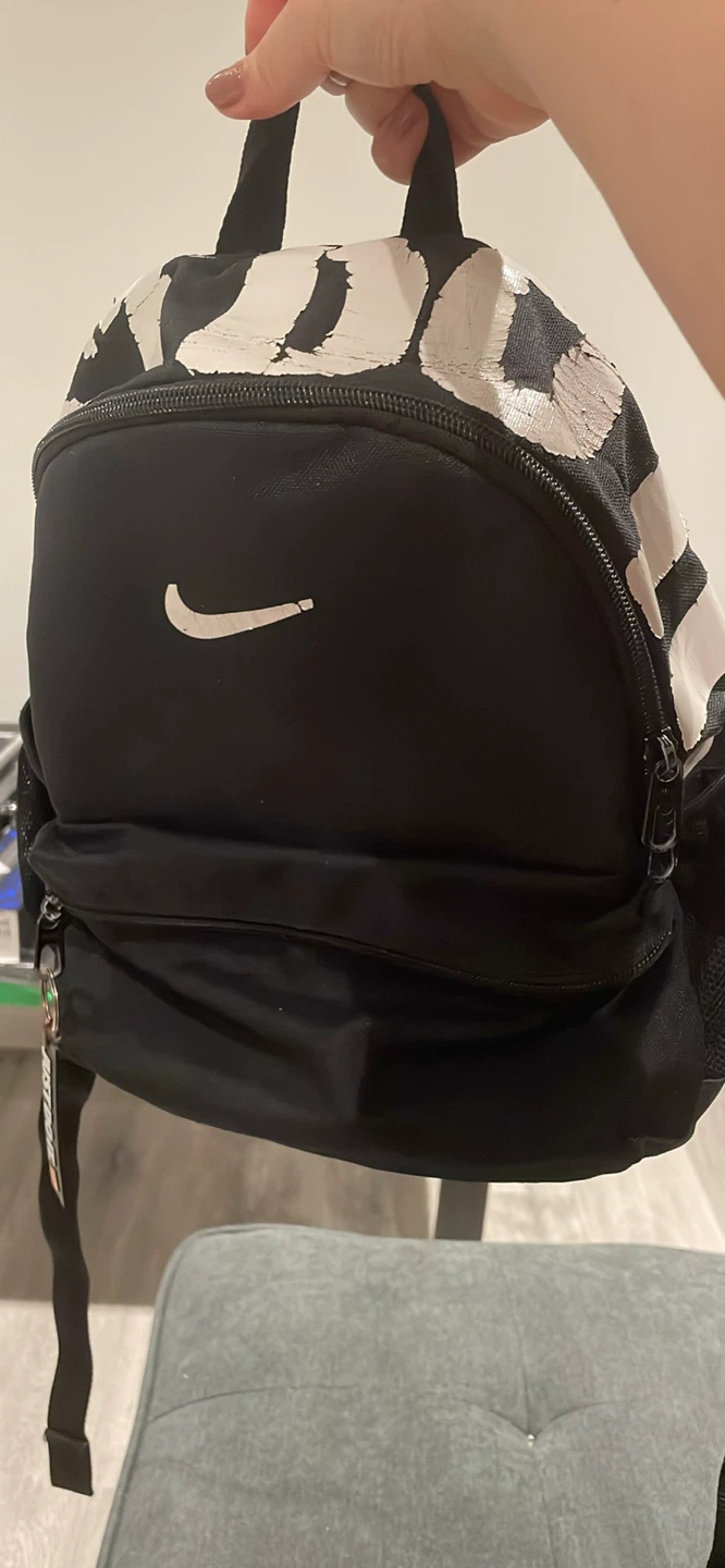 Nike Brasilia JDI Mini Backpack (with original keychain)