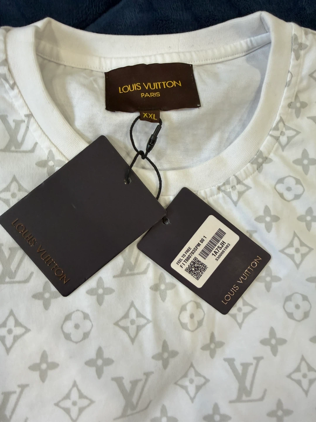 Louis Vuitton Monogram T-Shirt XXL (fits a large) - photo 2