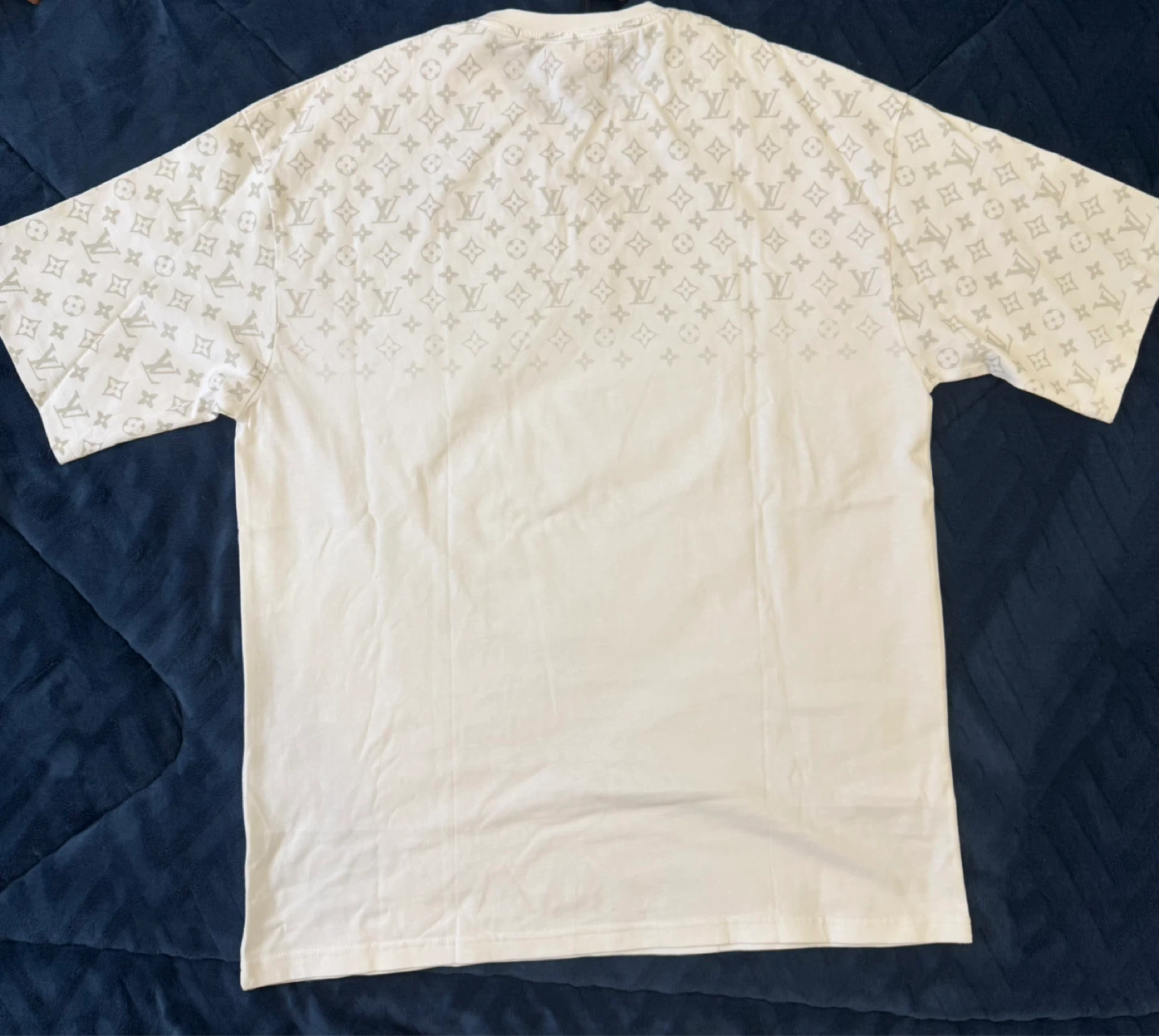 Louis Vuitton Monogram T-Shirt XXL (fits a large) - photo 3