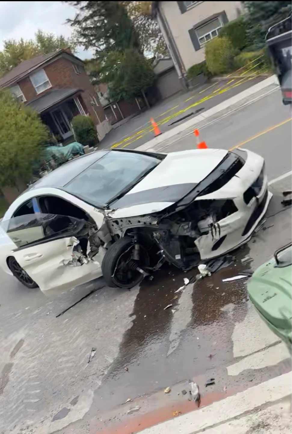 Damaged Mercedes-Benz CLA 250 - photo 3