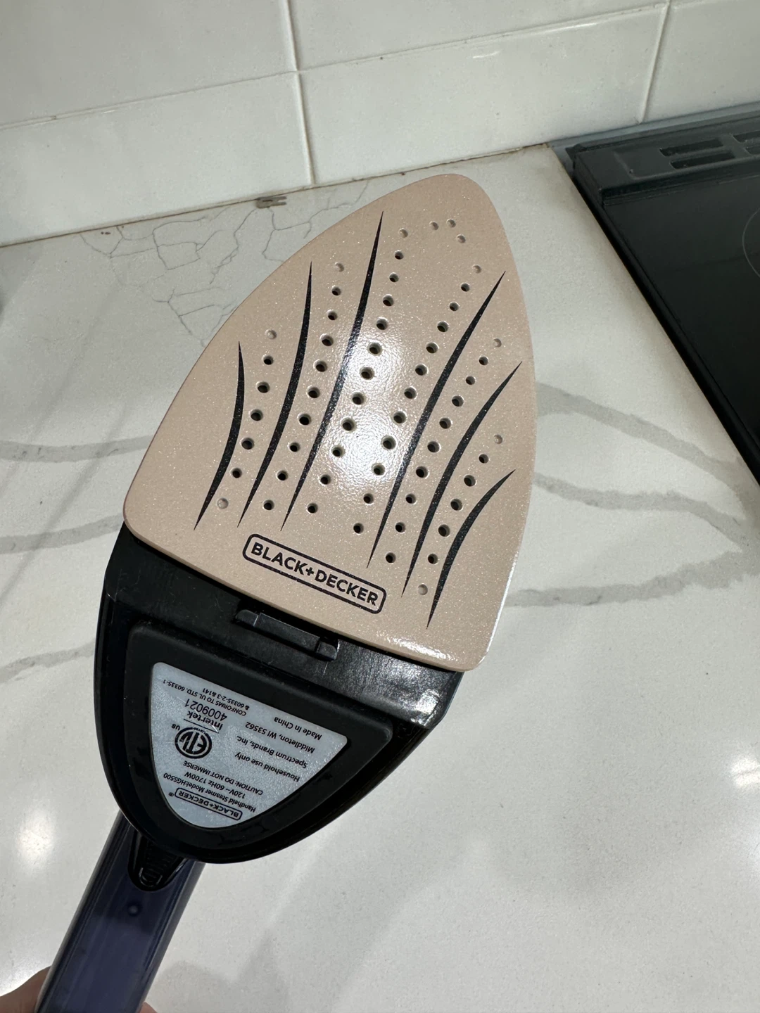 BLACK+DECKER Press & Steam 2-in-1 Iron and Steamer - photo 3